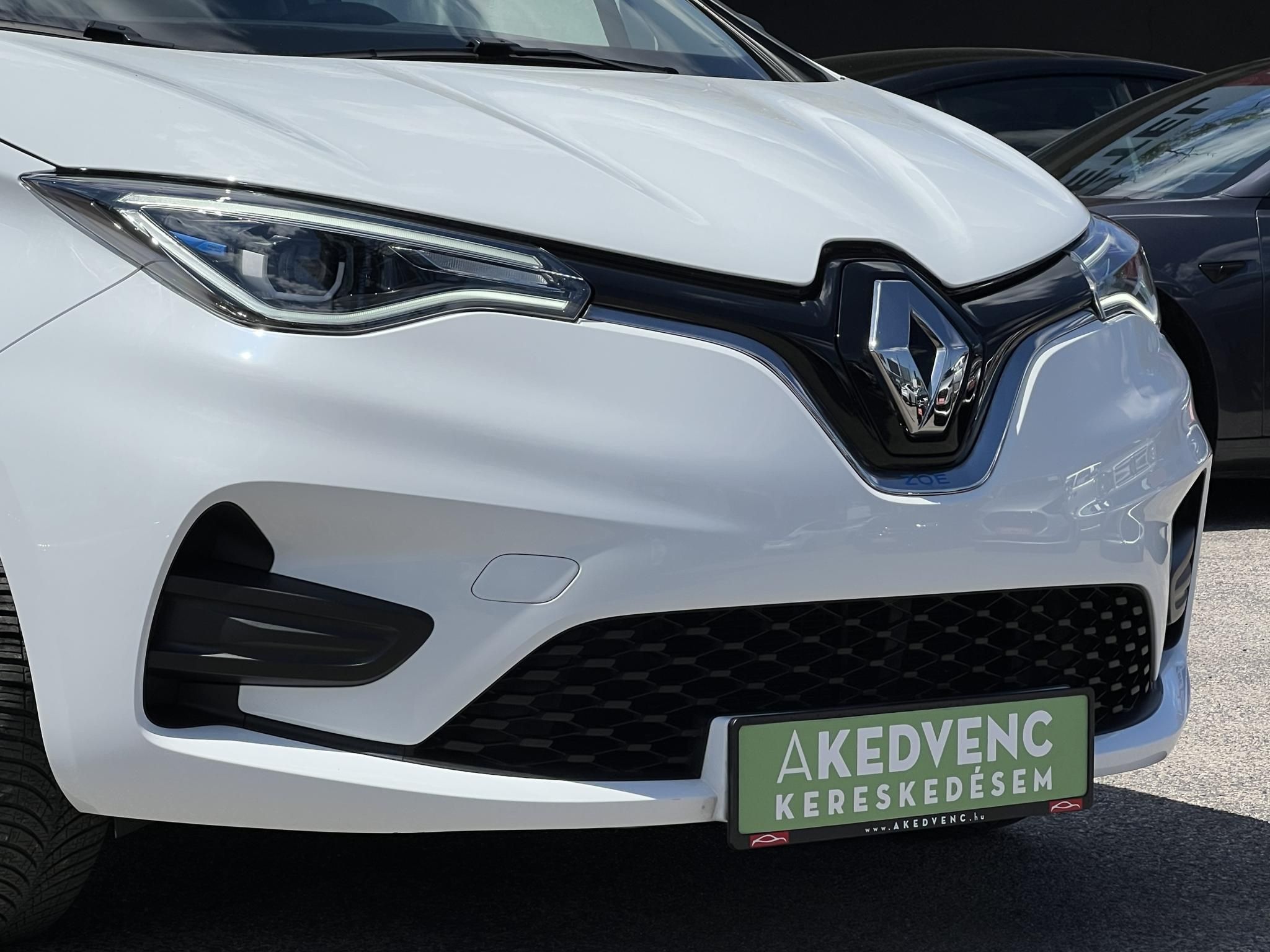 RENAULT ZOE E-Tech Electric 110 52 kWh Life 63e km. 300km hatótáv. CARPLAY!