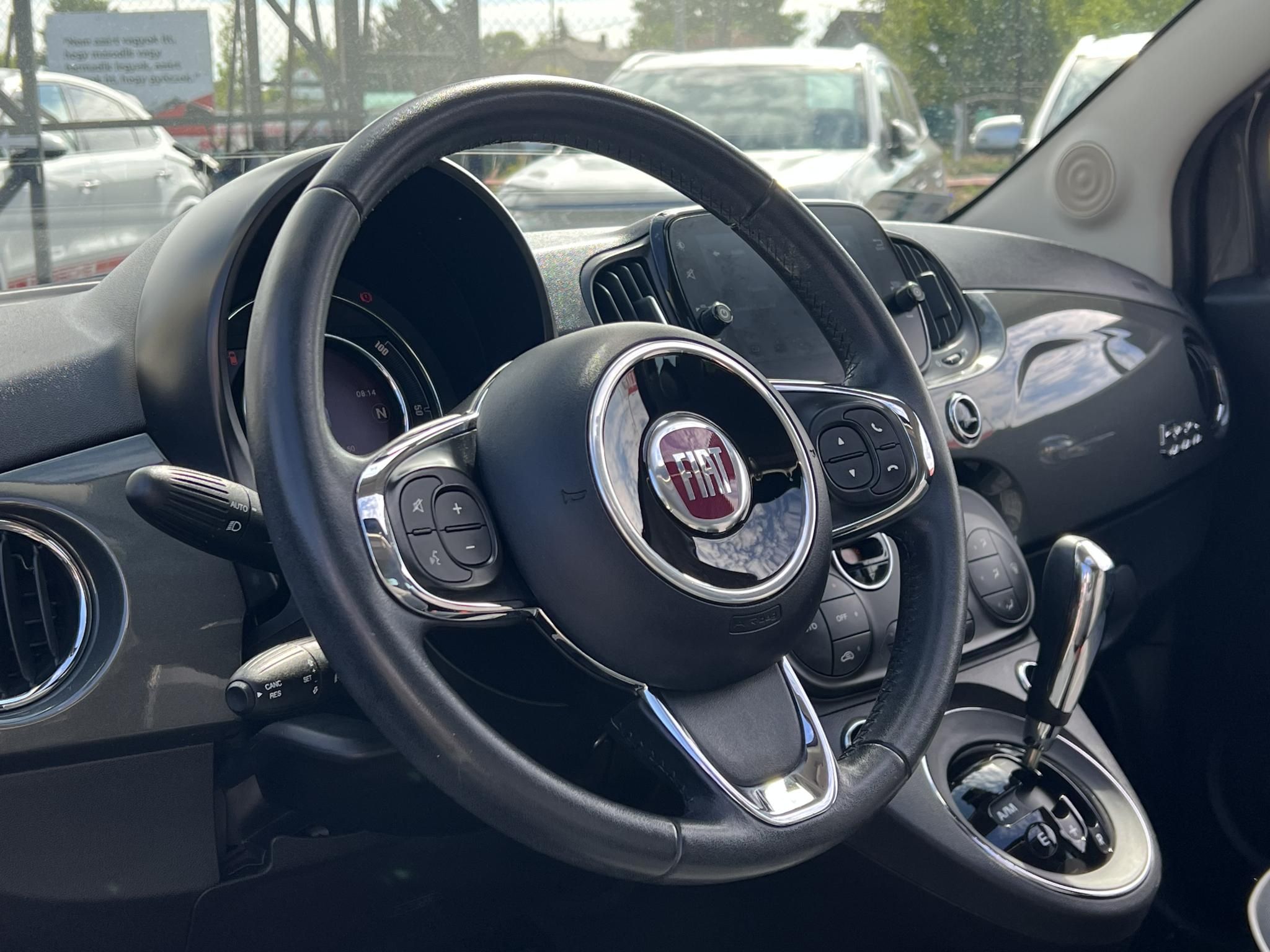 FIAT 500 500C 1.2 8V Lounge Dualogic Magyarországi. Gyári fényezés. Végig vezetett szervizkönyv! 51e km!