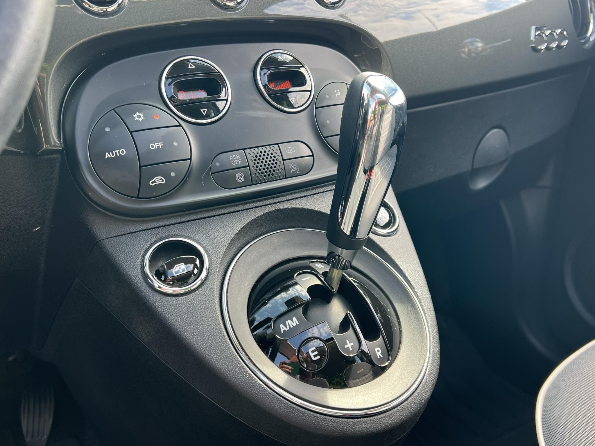 FIAT 500 500C 1.2 8V Lounge Dualogic Magyarországi. Gyári fényezés. Végig vezetett szervizkönyv! 51e km!