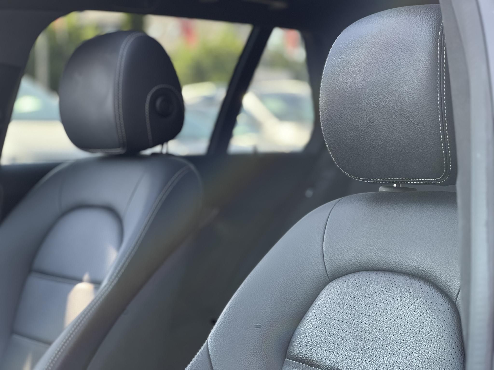 MERCEDES-BENZ C 350 e PLUG-IN HYBRID 7G-TRONIC AMG 93e km. panoráma tető. dokumentált előélet!