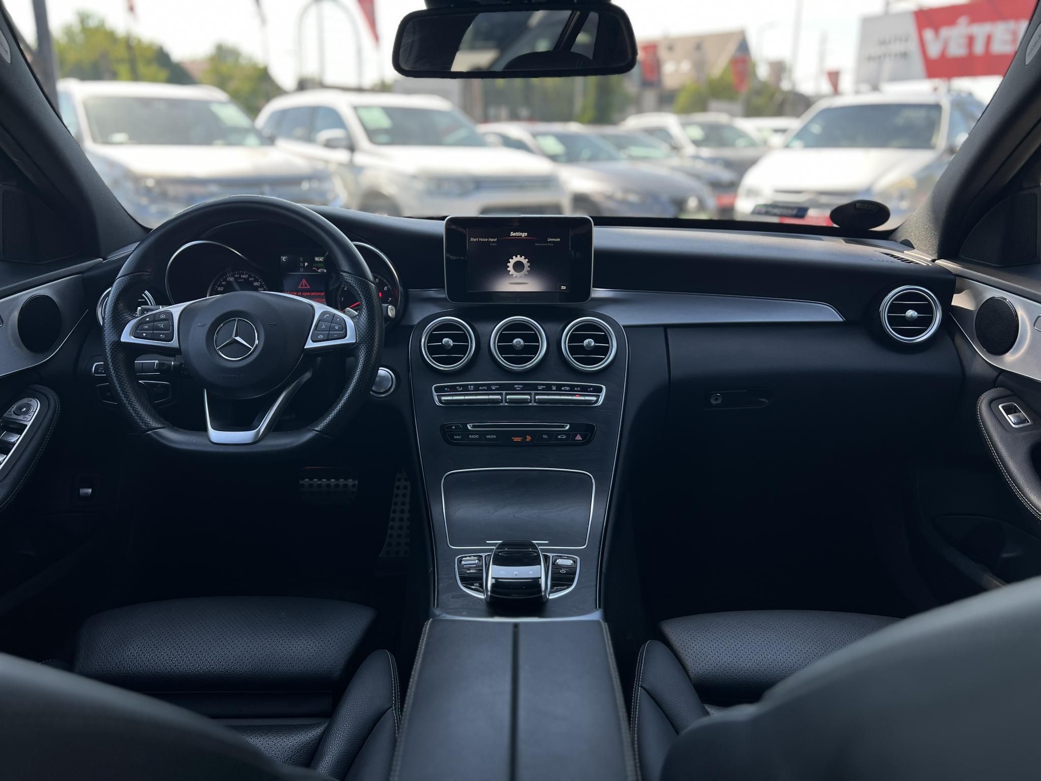 MERCEDES-BENZ C 350 e PLUG-IN HYBRID 7G-TRONIC AMG 93e km. panoráma tető. dokumentált előélet!