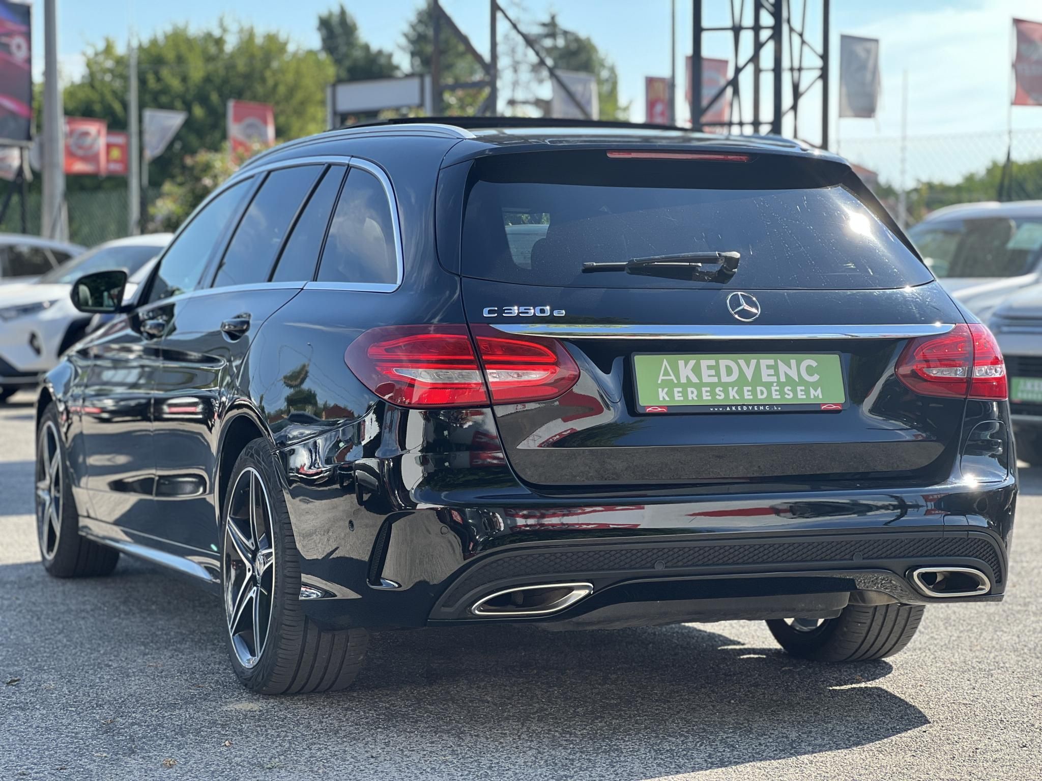 MERCEDES-BENZ C 350 e PLUG-IN HYBRID 7G-TRONIC AMG 93e km. panoráma tető. dokumentált előélet!