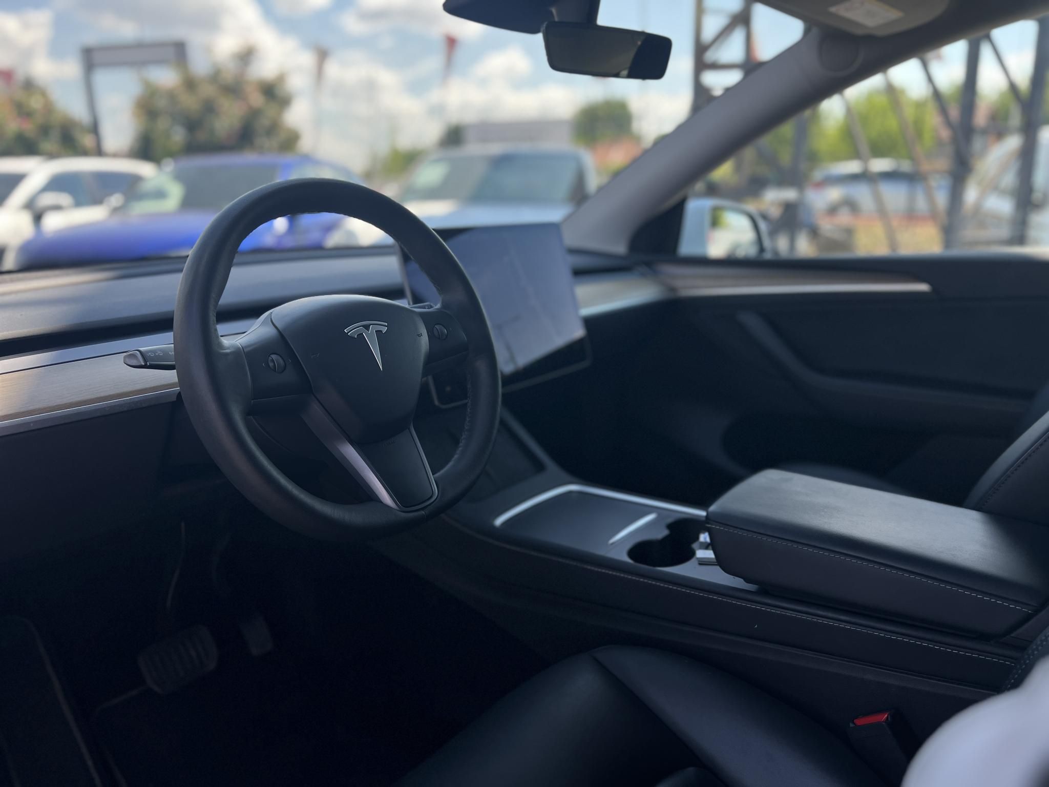 TESLA MODEL Y Long Range AWD (Automata) 119e km. mátrix LED. hőszivattyú. premium hifi. garanciális. téli-nyári kerék!