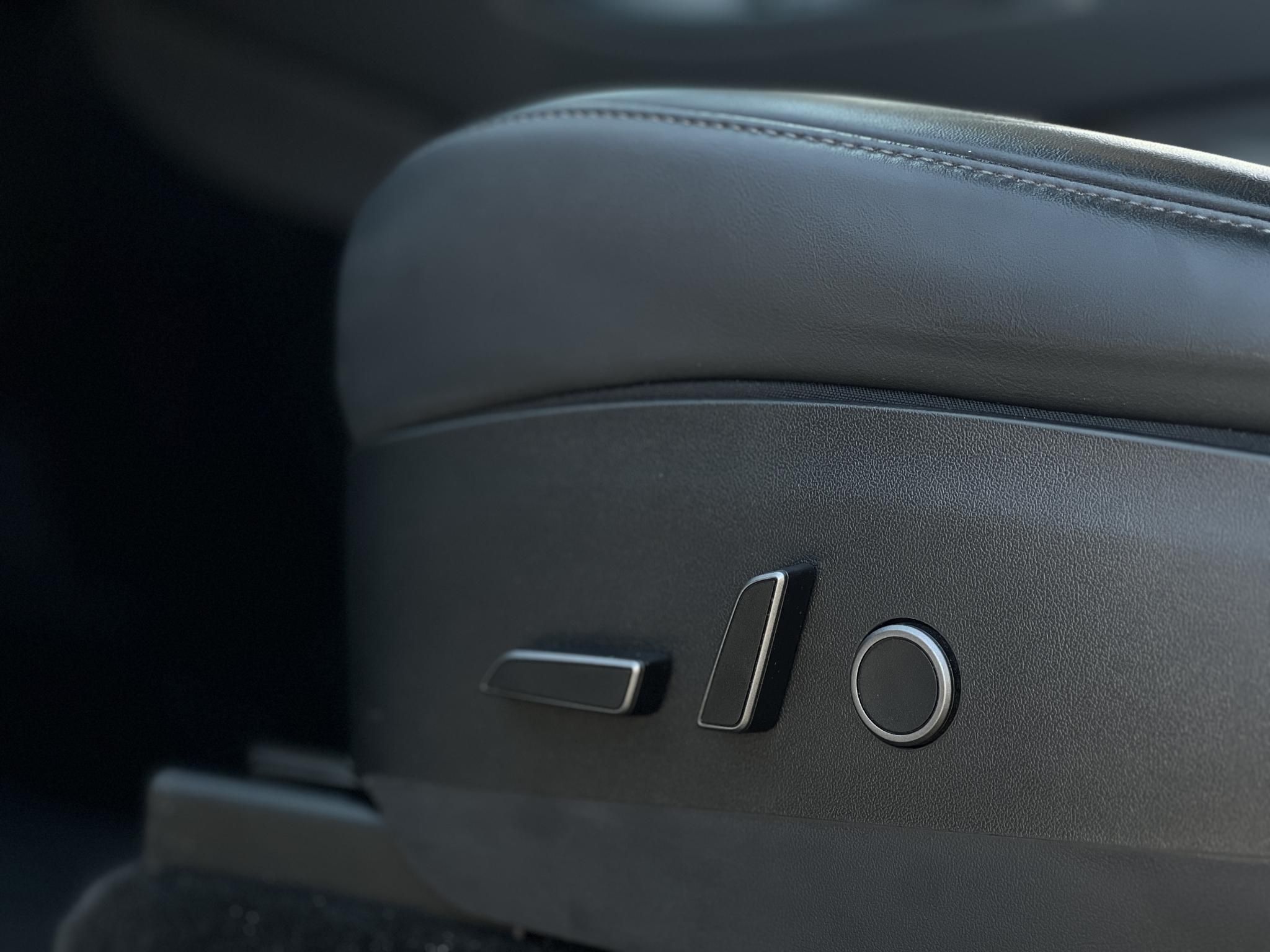 TESLA MODEL Y Long Range AWD (Automata) 119e km. mátrix LED. hőszivattyú. premium hifi. garanciális. téli-nyári kerék!