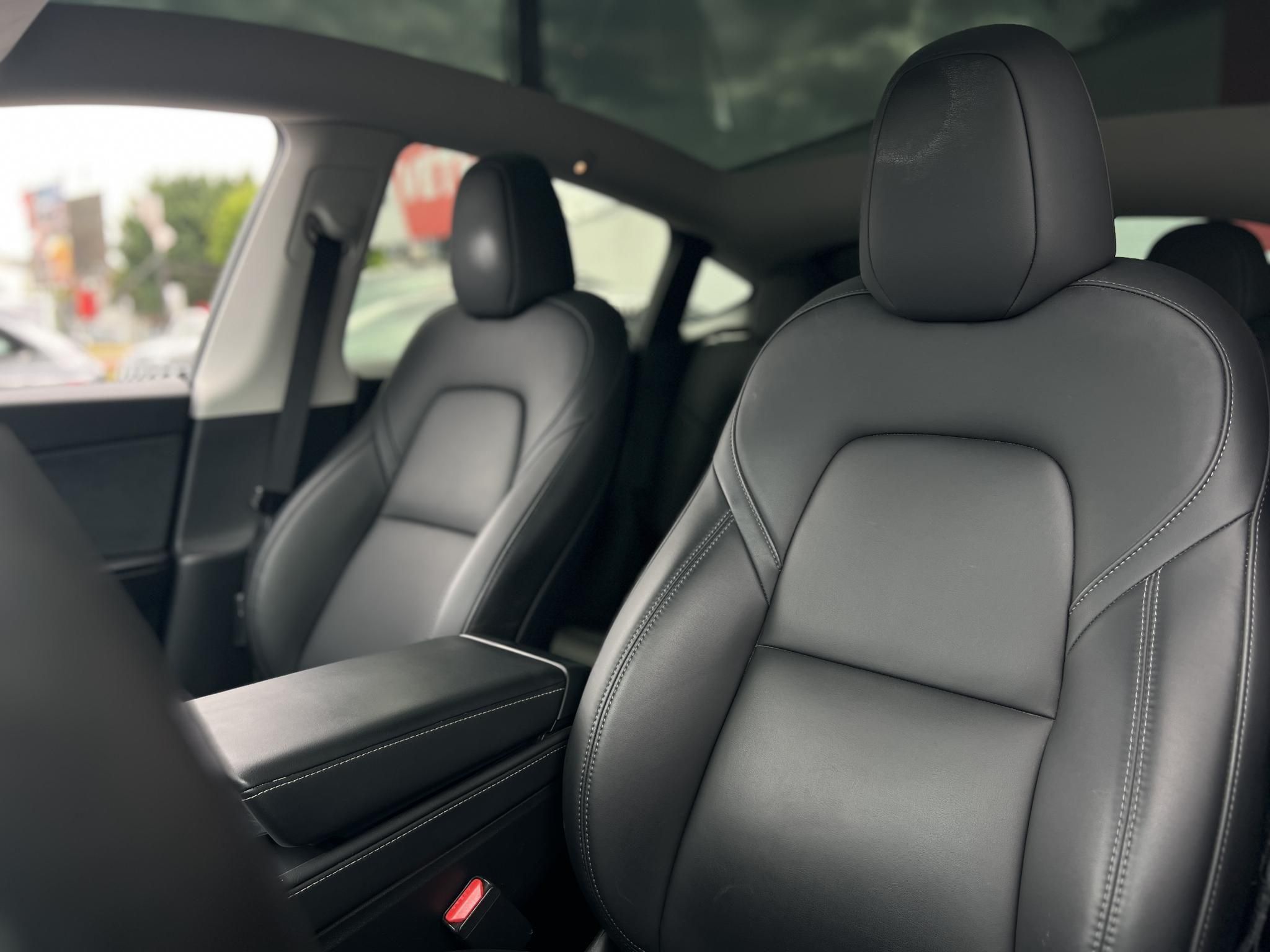 TESLA MODEL Y Long Range AWD (Automata) 119e km. mátrix LED. hőszivattyú. premium hifi. garanciális. téli-nyári kerék!