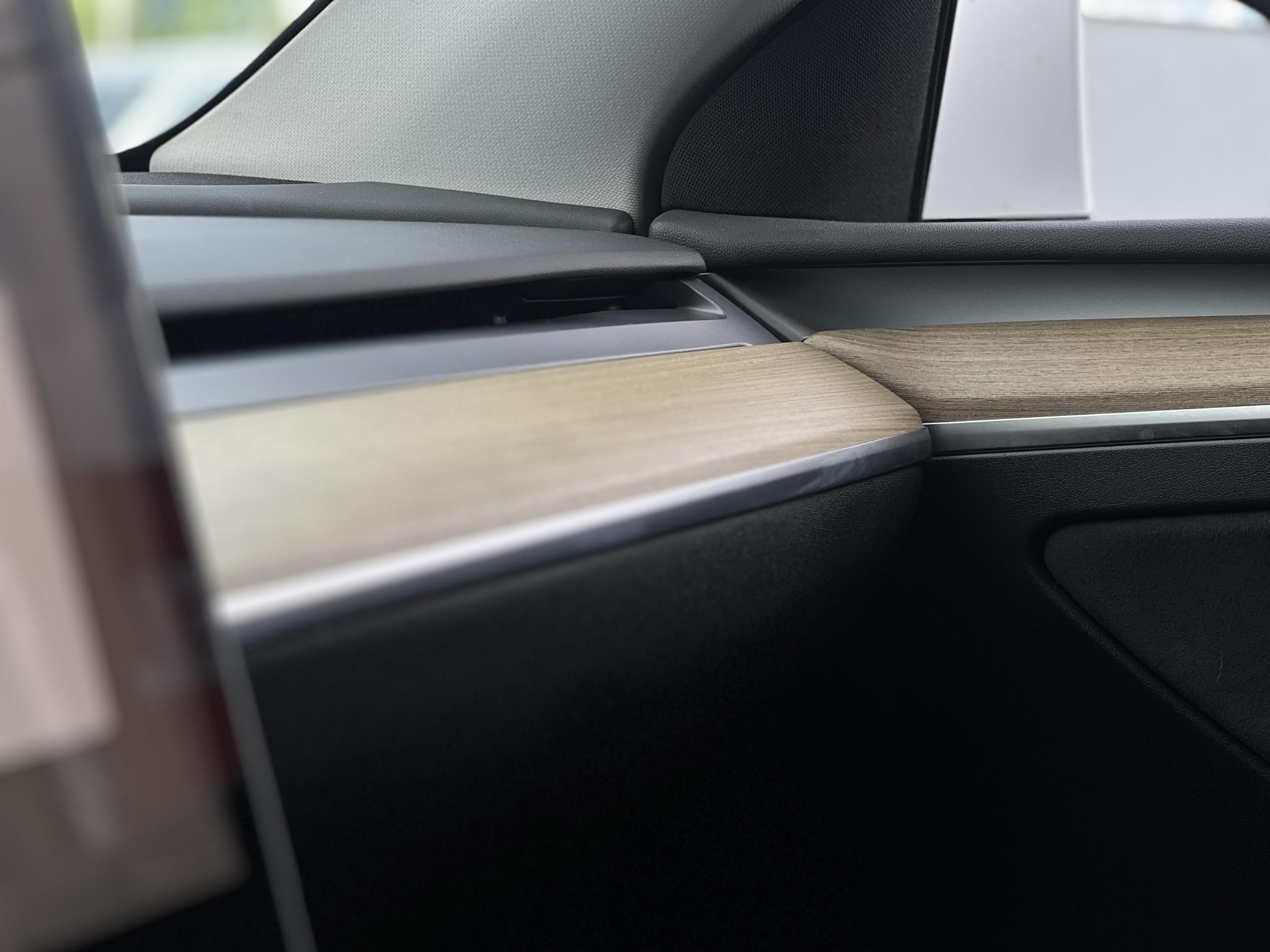 TESLA MODEL Y Long Range AWD (Automata) 119e km. mátrix LED. hőszivattyú. premium hifi. garanciális. téli-nyári kerék!