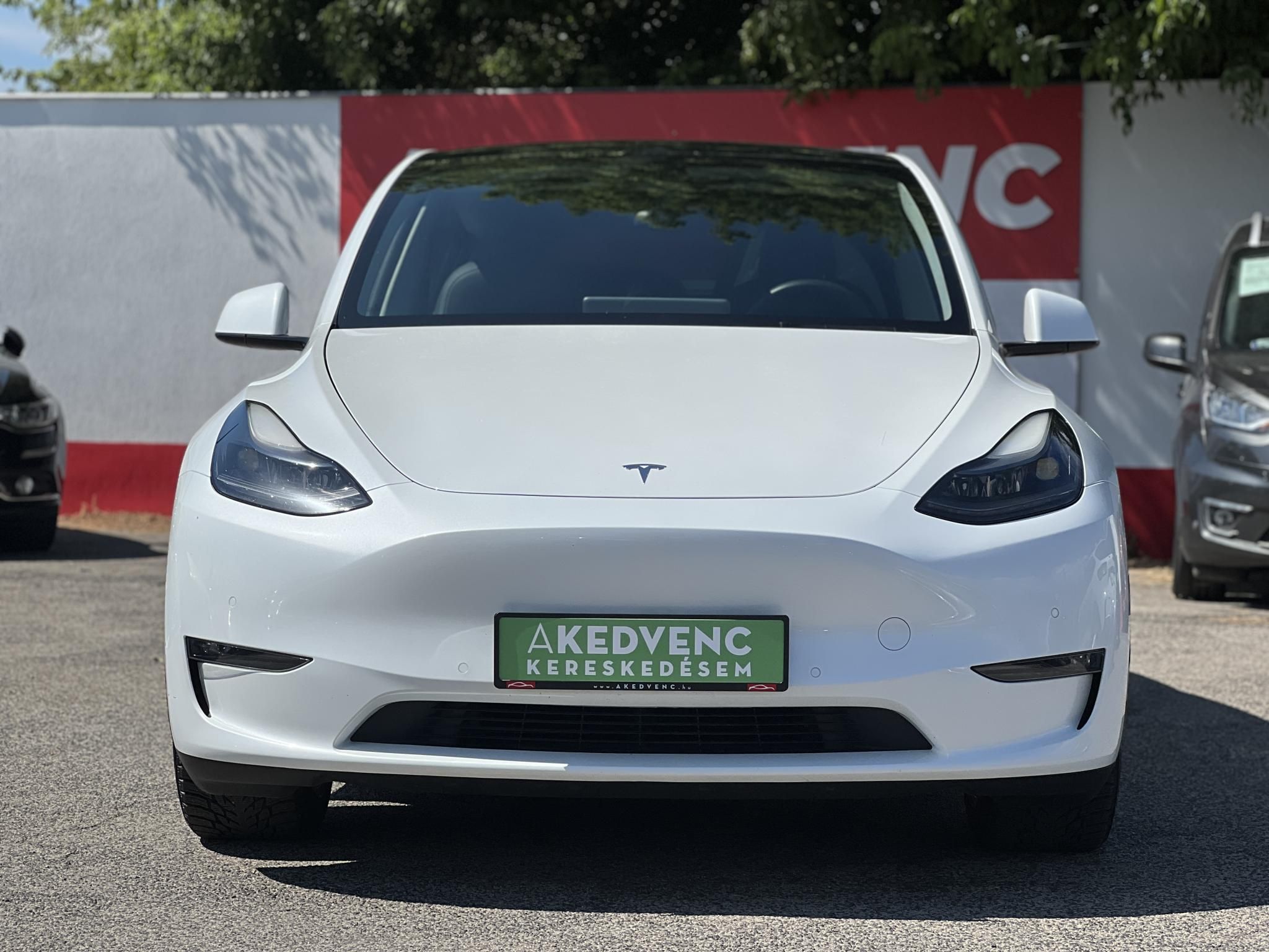 TESLA MODEL Y Long Range AWD (Automata) 119e km. mátrix LED. hőszivattyú. premium hifi. garanciális. téli-nyári kerék!
