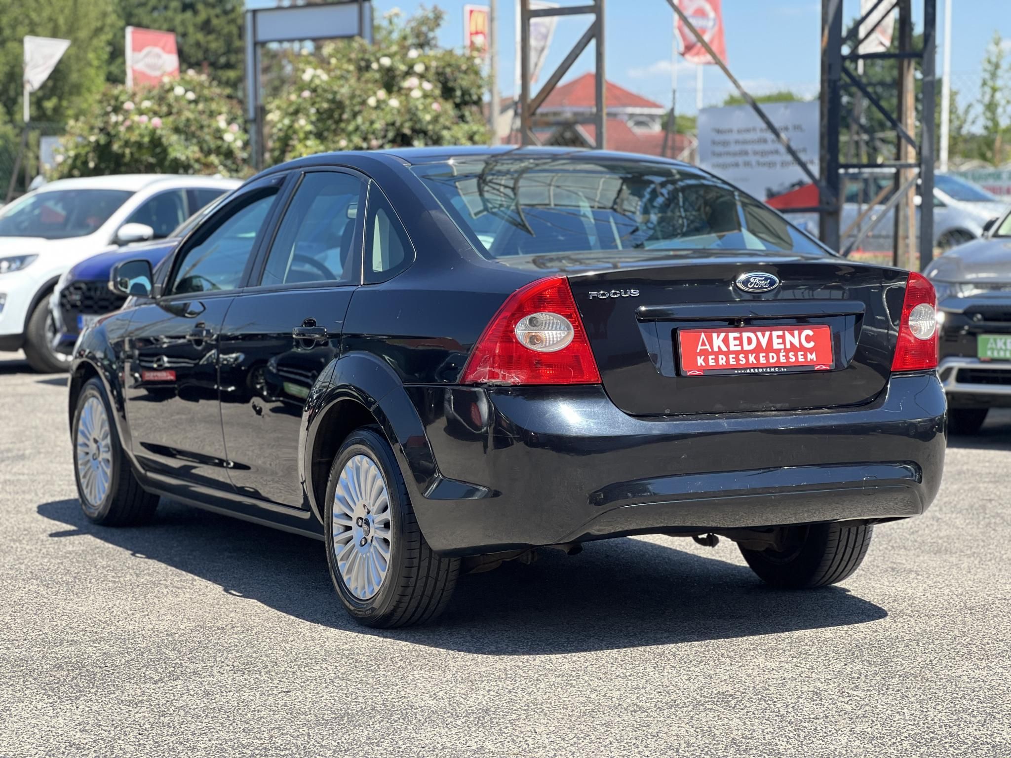 FORD FOCUS 1.6 Ti-VCT Trend Plus Magyarországi. Gyári fényezés. Végig vezetett szervizkönyv. Android!