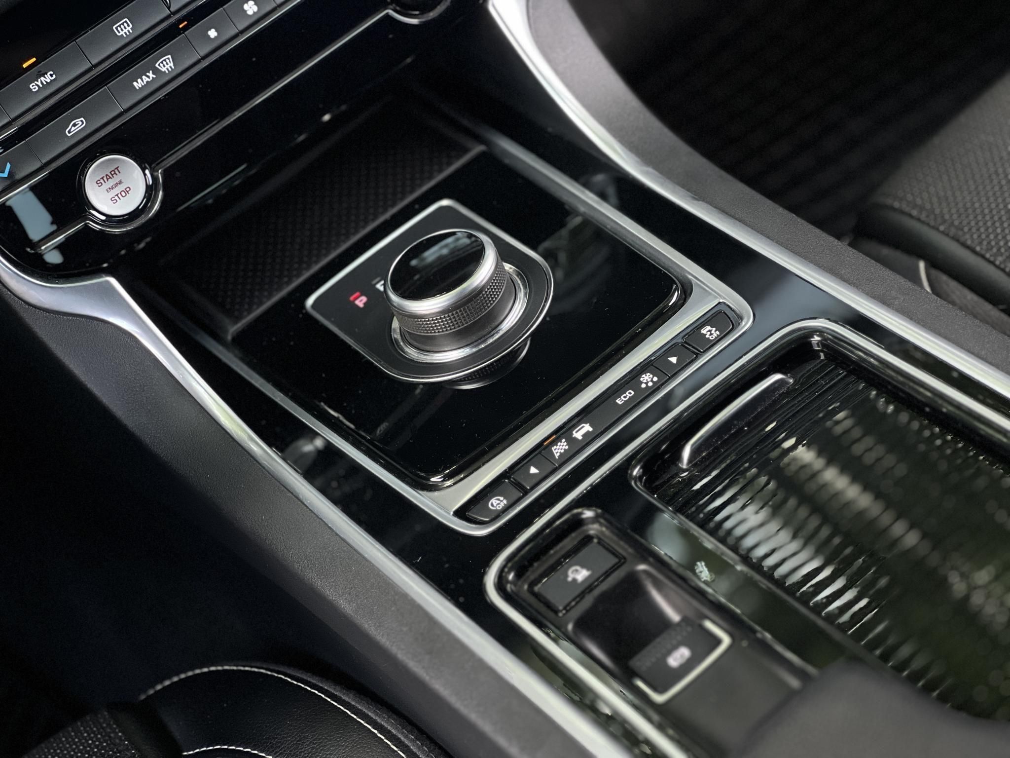 JAGUAR XF 2.0 i4D R-Sport Magyarországi. szervizelt!