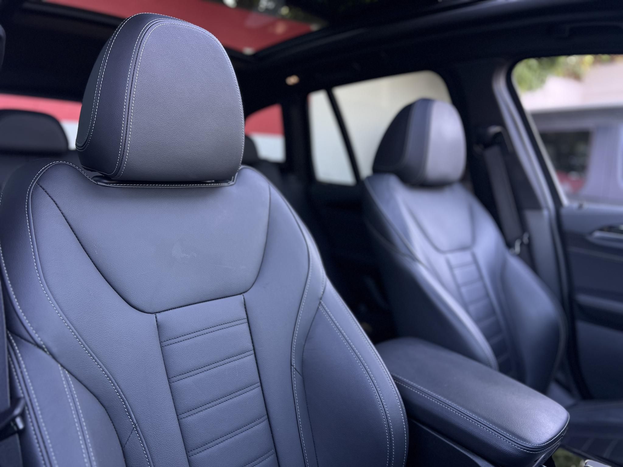 BMW IX3 Impressive sérülésmentes. dokumentált előélet. harman/kardon. panoráma. memória. HUD