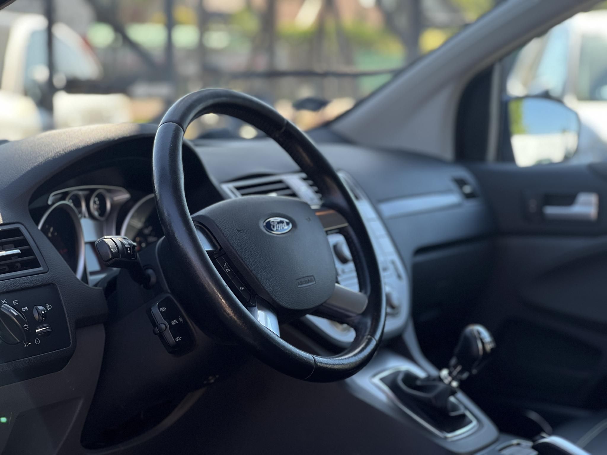 FORD KUGA 2.0 TDCi Titanium 4WD Magyarországi. ülésfűtés. keyless. tempomat. első-hátsó parkolóradar. bőrbelső!