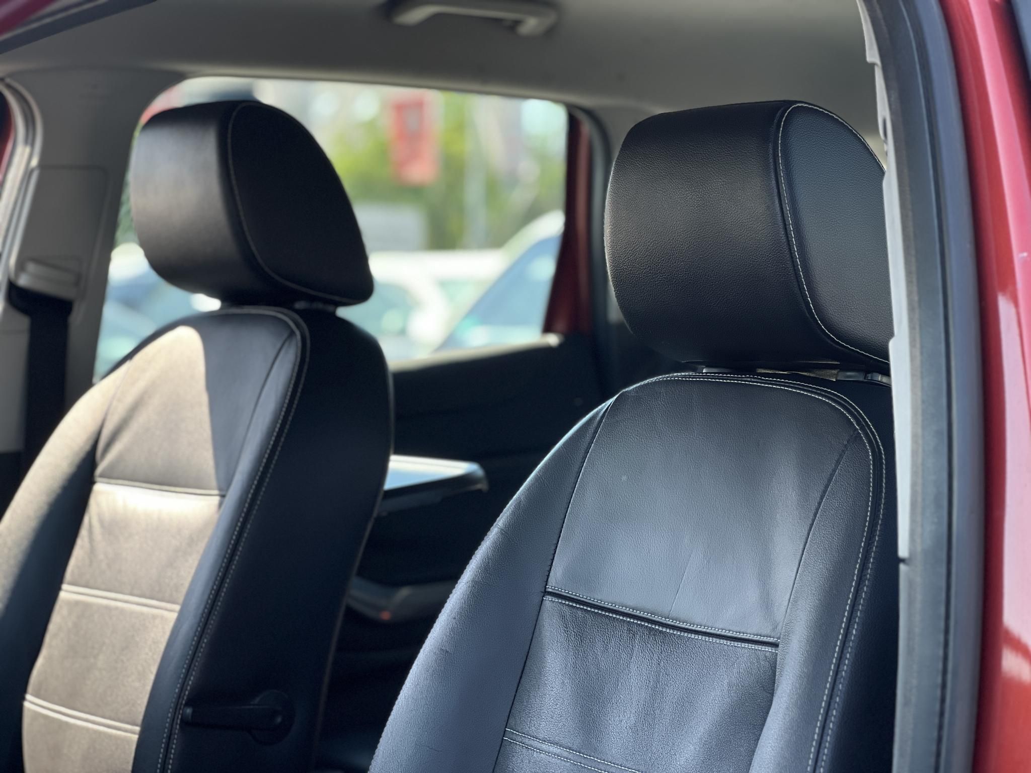 FORD KUGA 2.0 TDCi Titanium 4WD Magyarországi. ülésfűtés. keyless. tempomat. első-hátsó parkolóradar. bőrbelső!