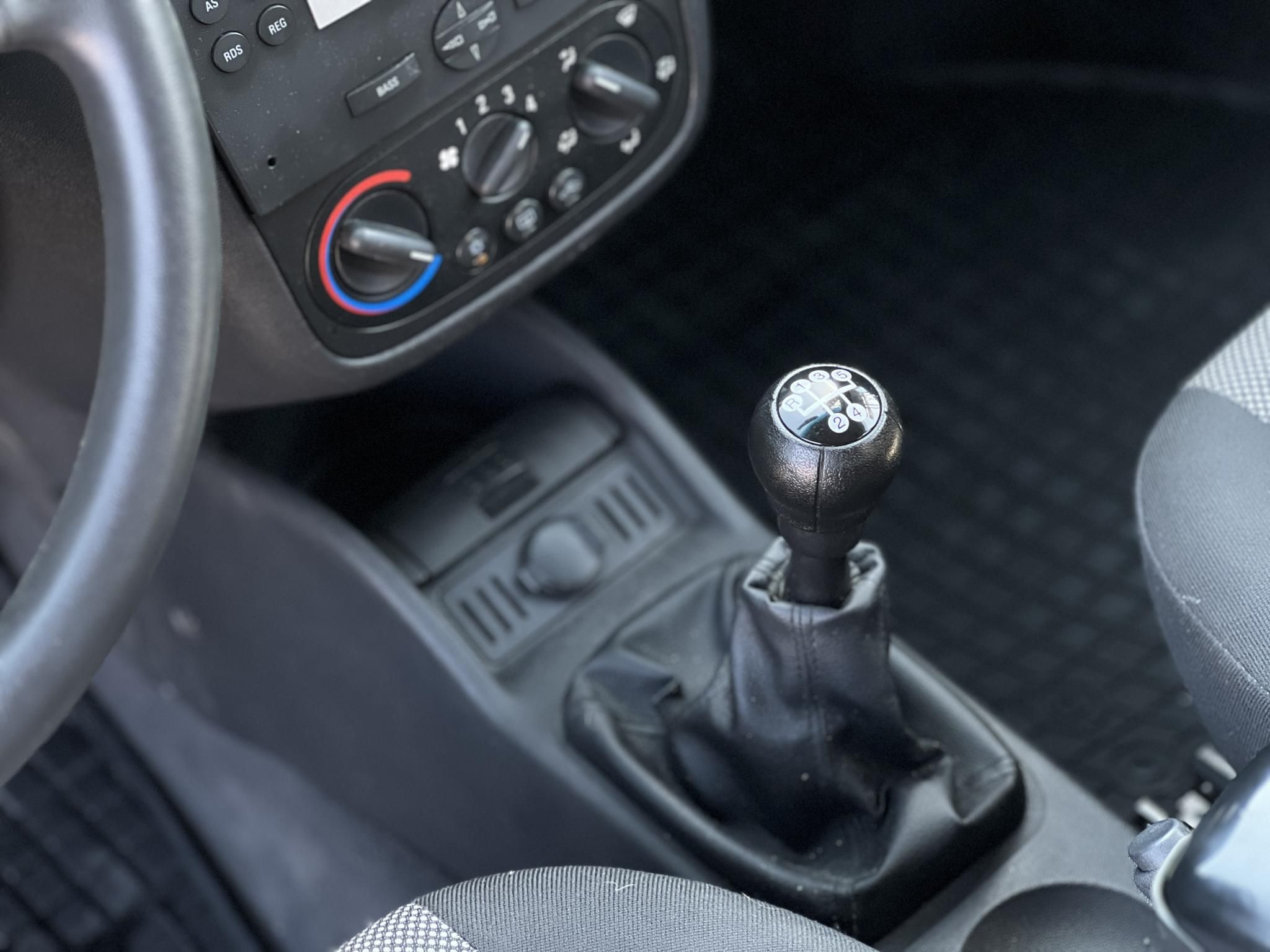 OPEL COMBO Tour 1.3 CDTI Cosmo Rendszeresen karbantartott. klíma. tolatókamera