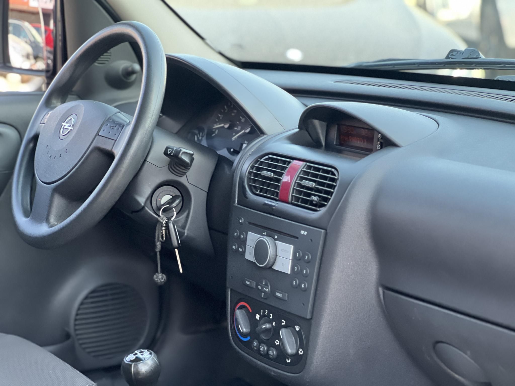 OPEL COMBO Tour 1.3 CDTI Cosmo Rendszeresen karbantartott. klíma. tolatókamera
