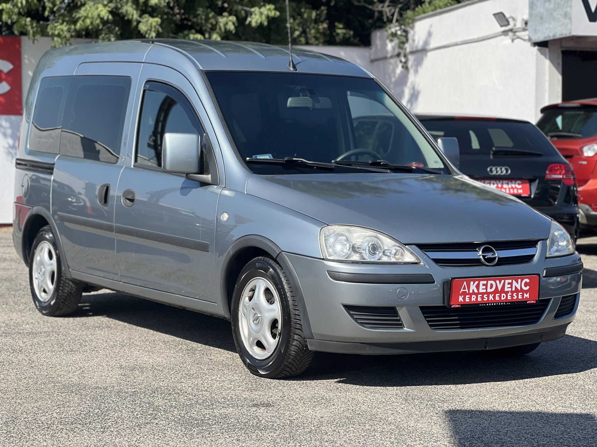 OPEL COMBO Tour 1.3 CDTI Cosmo Rendszeresen karbantartott. klíma. tolatókamera