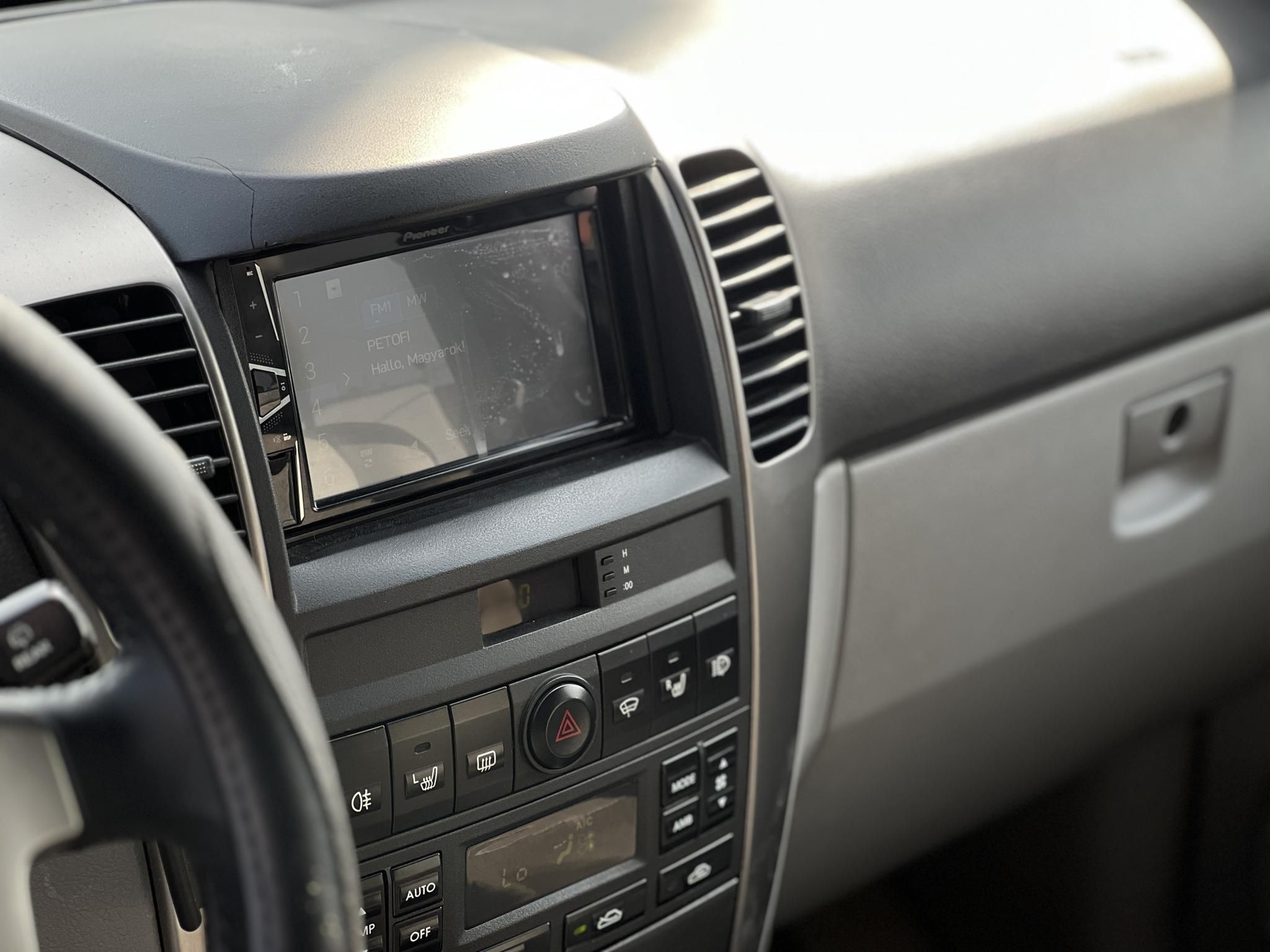 KIA SORENTO 2.5 CRDi EX Plus Vonóhorog Frissen szervizelt!