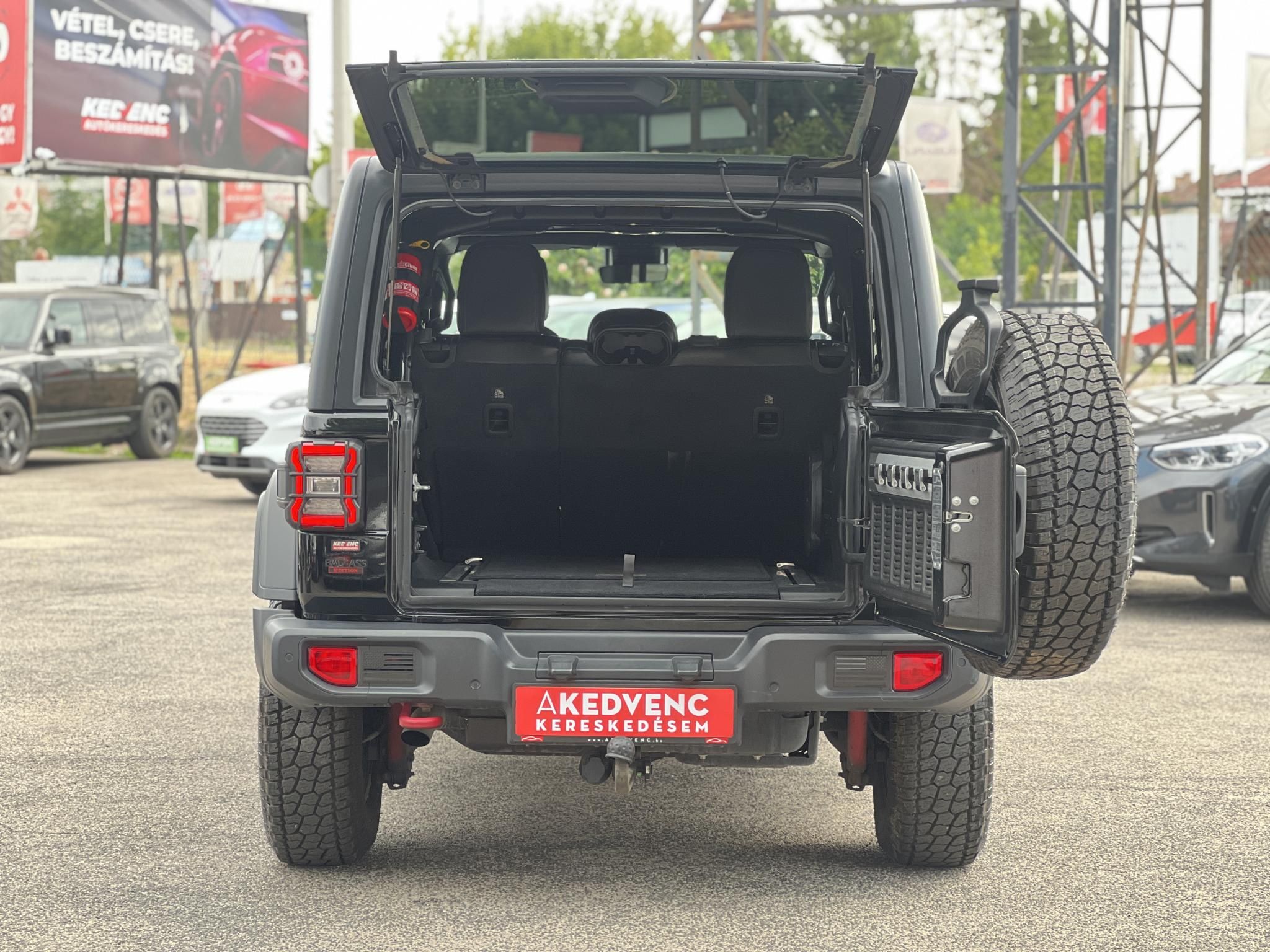 JEEP WRANGLER Unlimited 2.2 CRD Rubicon (Automata) M.o-i. 2.5T vonóhorog Magas felszereltség!