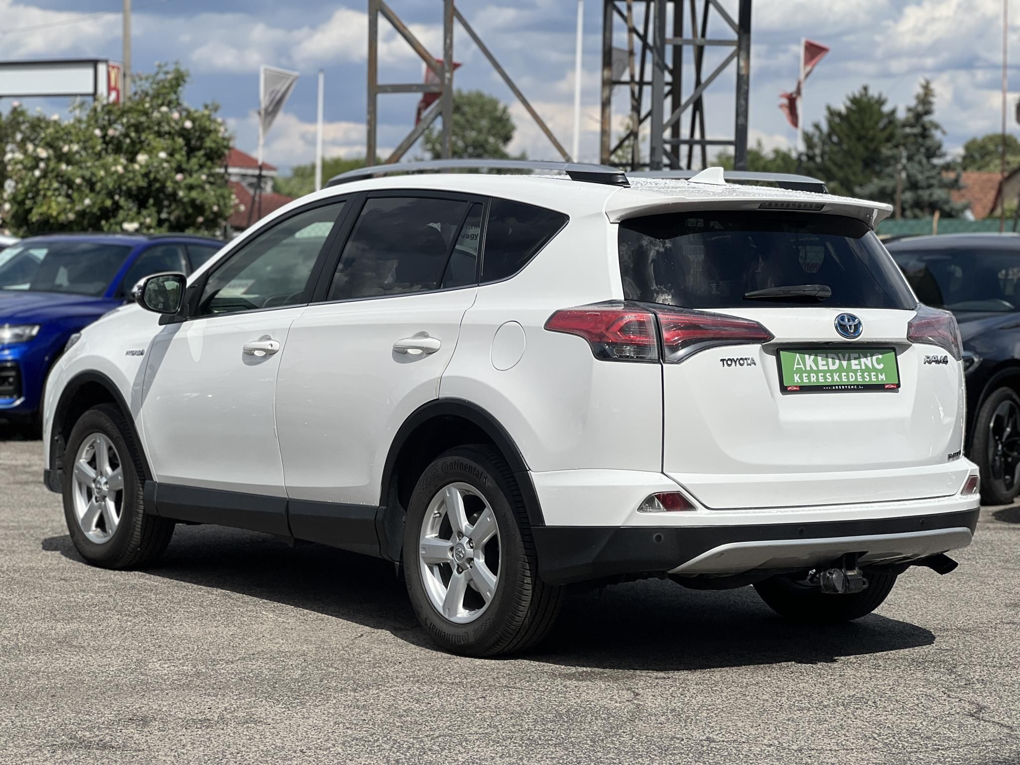 TOYOTA RAV 4 Rav4 2.5 Hybrid Executive e-CVT 4WD Végig márkaszervizelt!