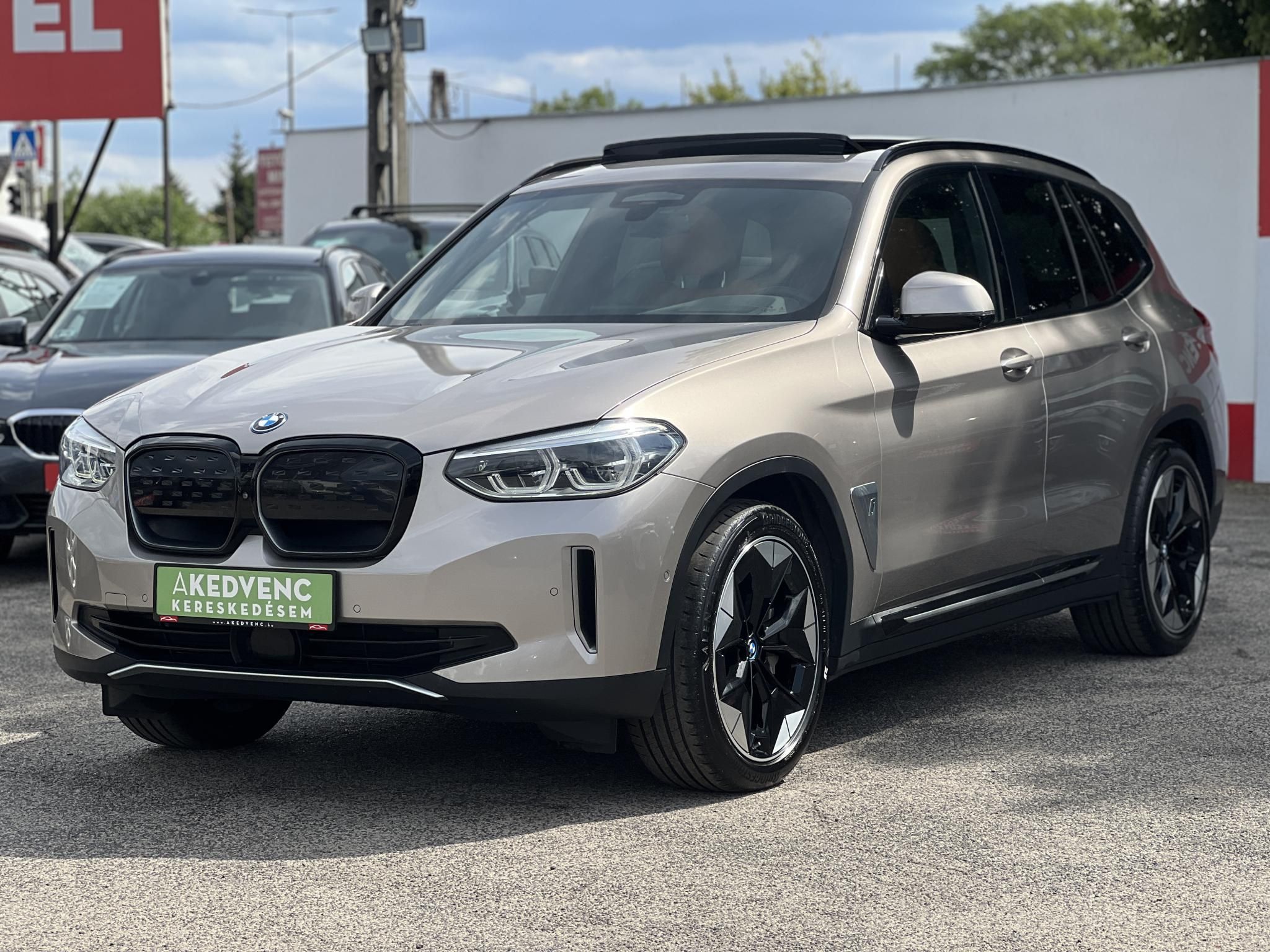 BMW IX3 73,9kWh High Executive panoráma tető. harman/kardon. memória. HUD. barna bőr belső!