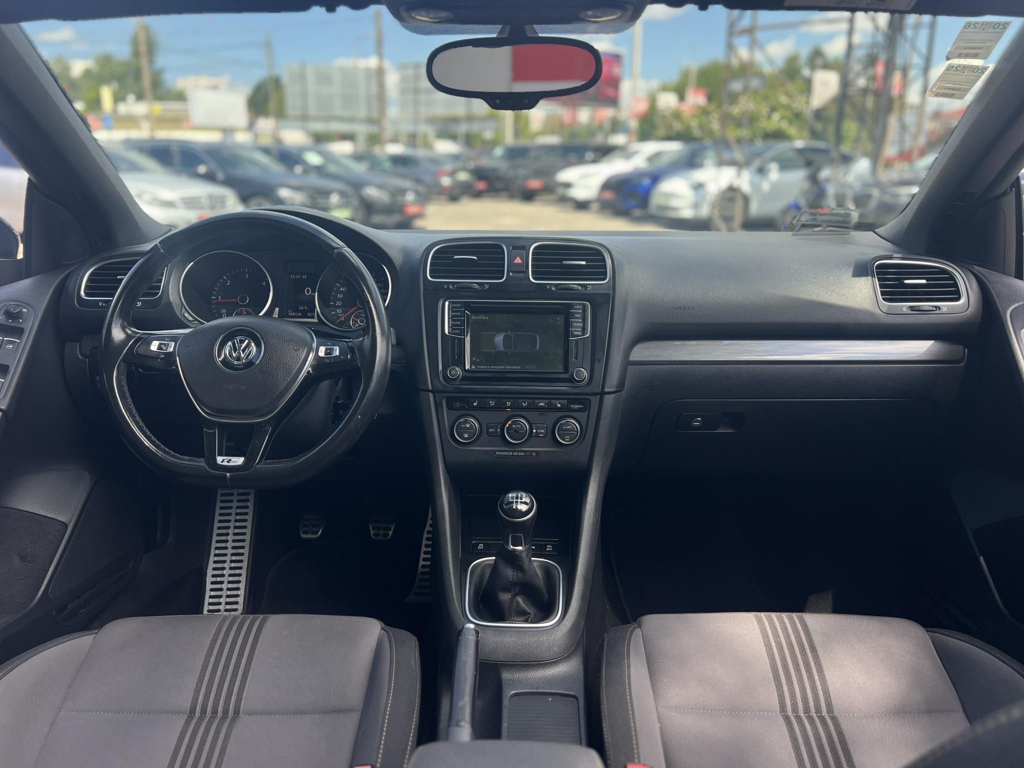 VOLKSWAGEN GOLF VI 2.0 TDI Cabrio 108e km