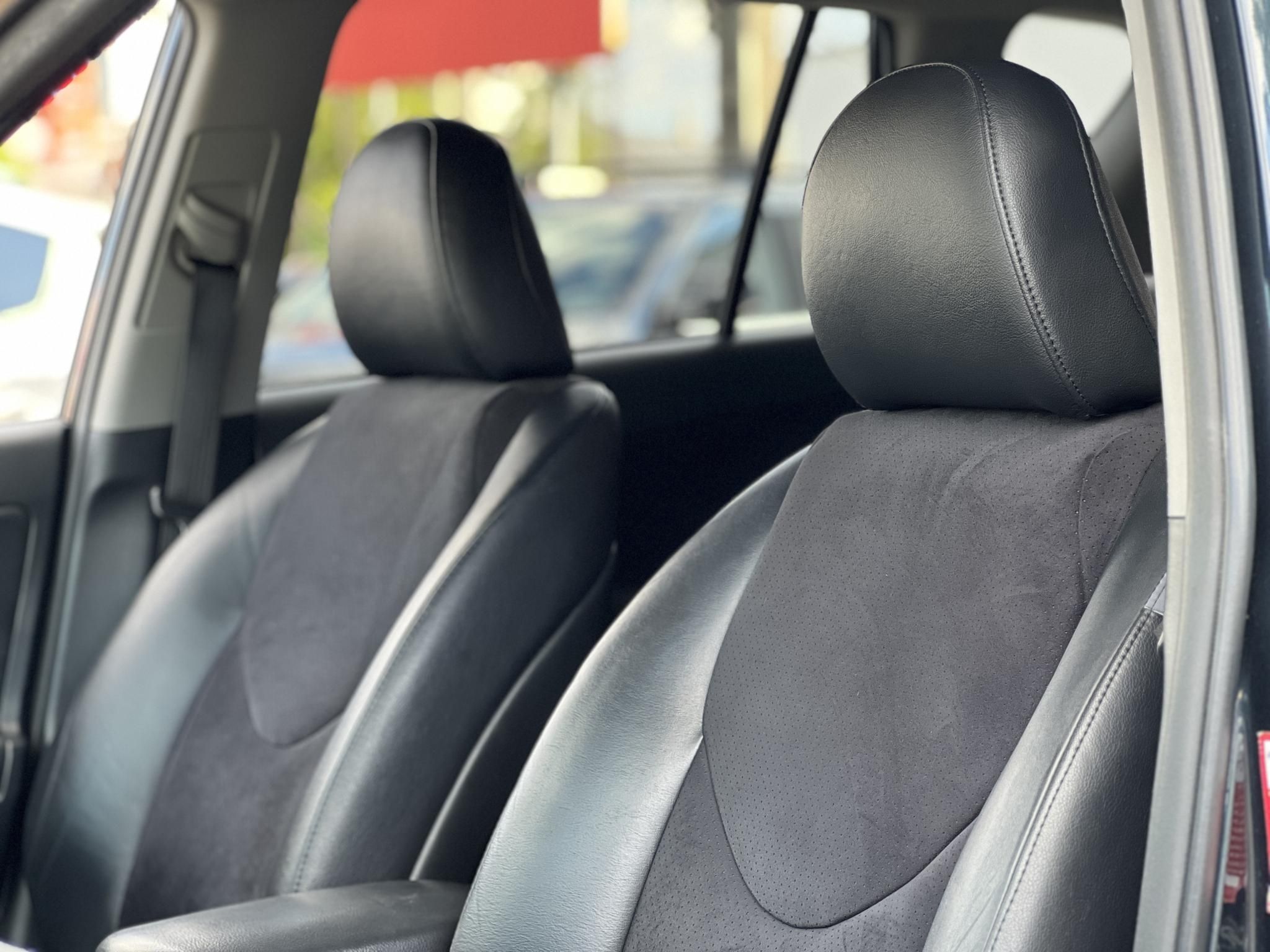 TOYOTA RAV 4 Rav4 2.0 Executive CVT 103e km! 4x4. bőrbelső. külső pótkeréktartó! :)