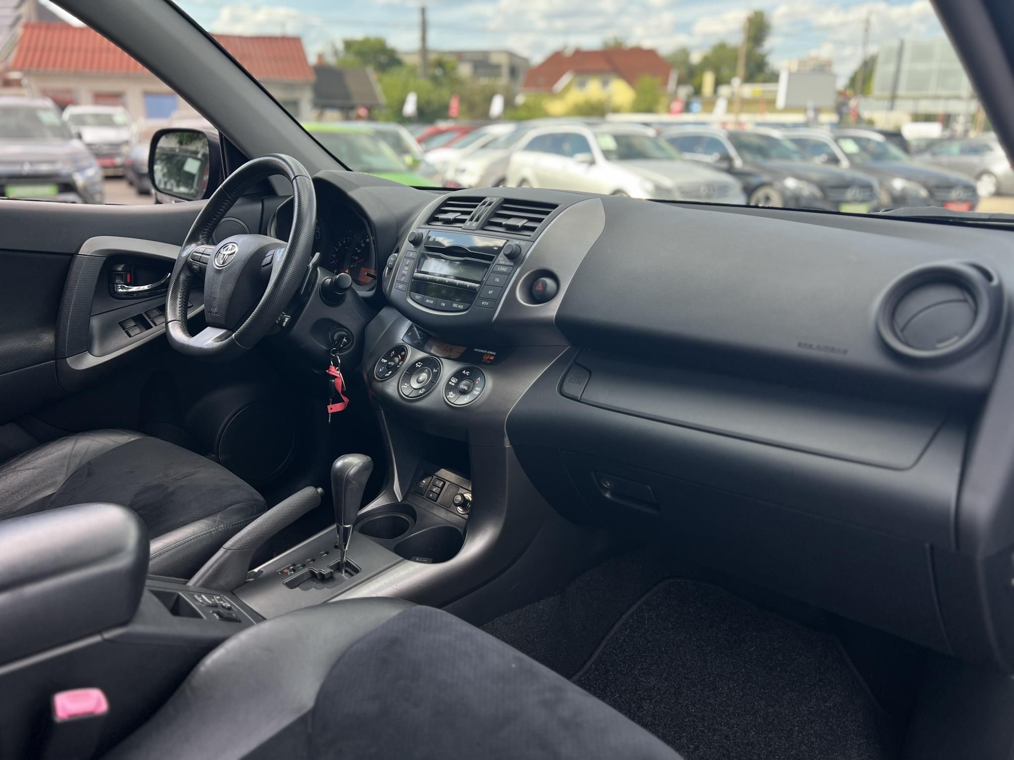 TOYOTA RAV 4 Rav4 2.0 Executive CVT 103e km! 4x4. bőrbelső. külső pótkeréktartó! :)