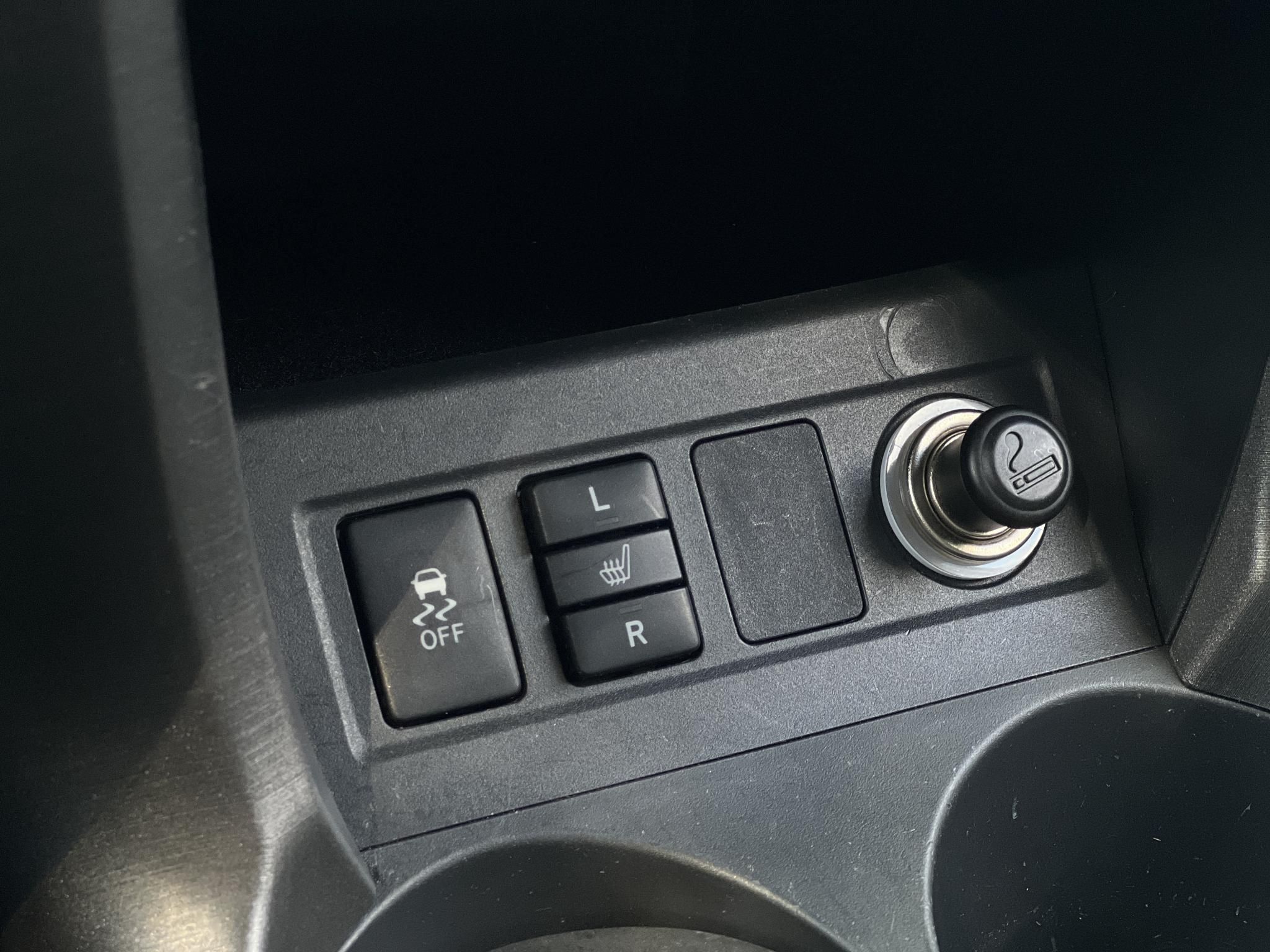 TOYOTA RAV 4 Rav4 2.0 Executive CVT 103e km! 4x4. bőrbelső. külső pótkeréktartó! :)