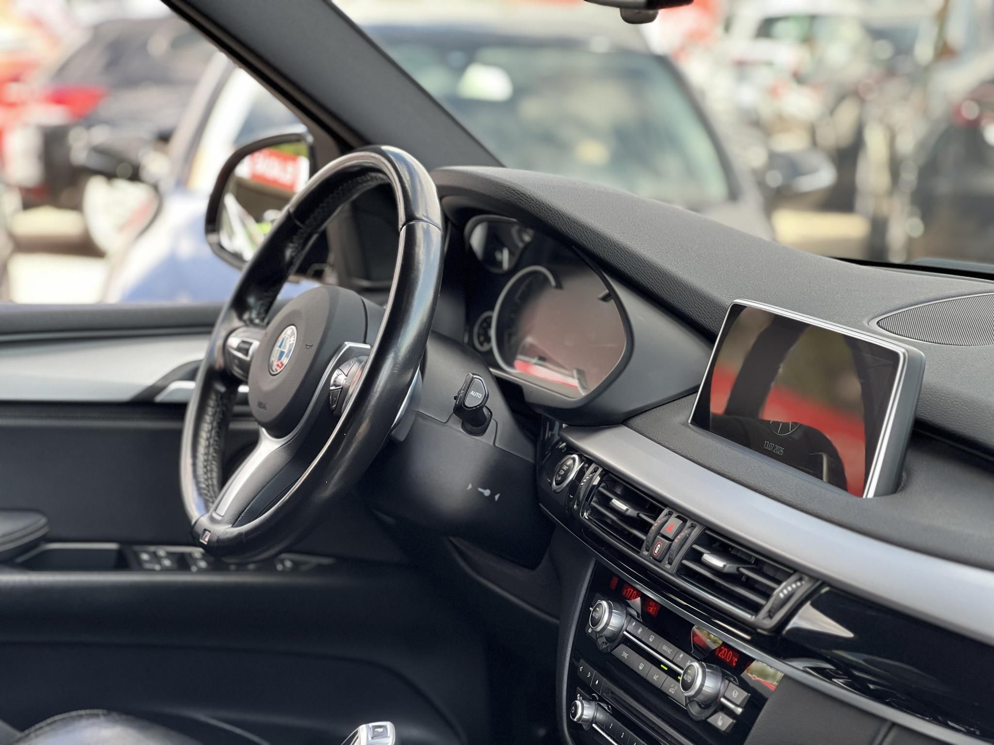 BMW X5 xDrive30d (Automata) Állófűtés Sérülésmentes Márkaszervizelt!