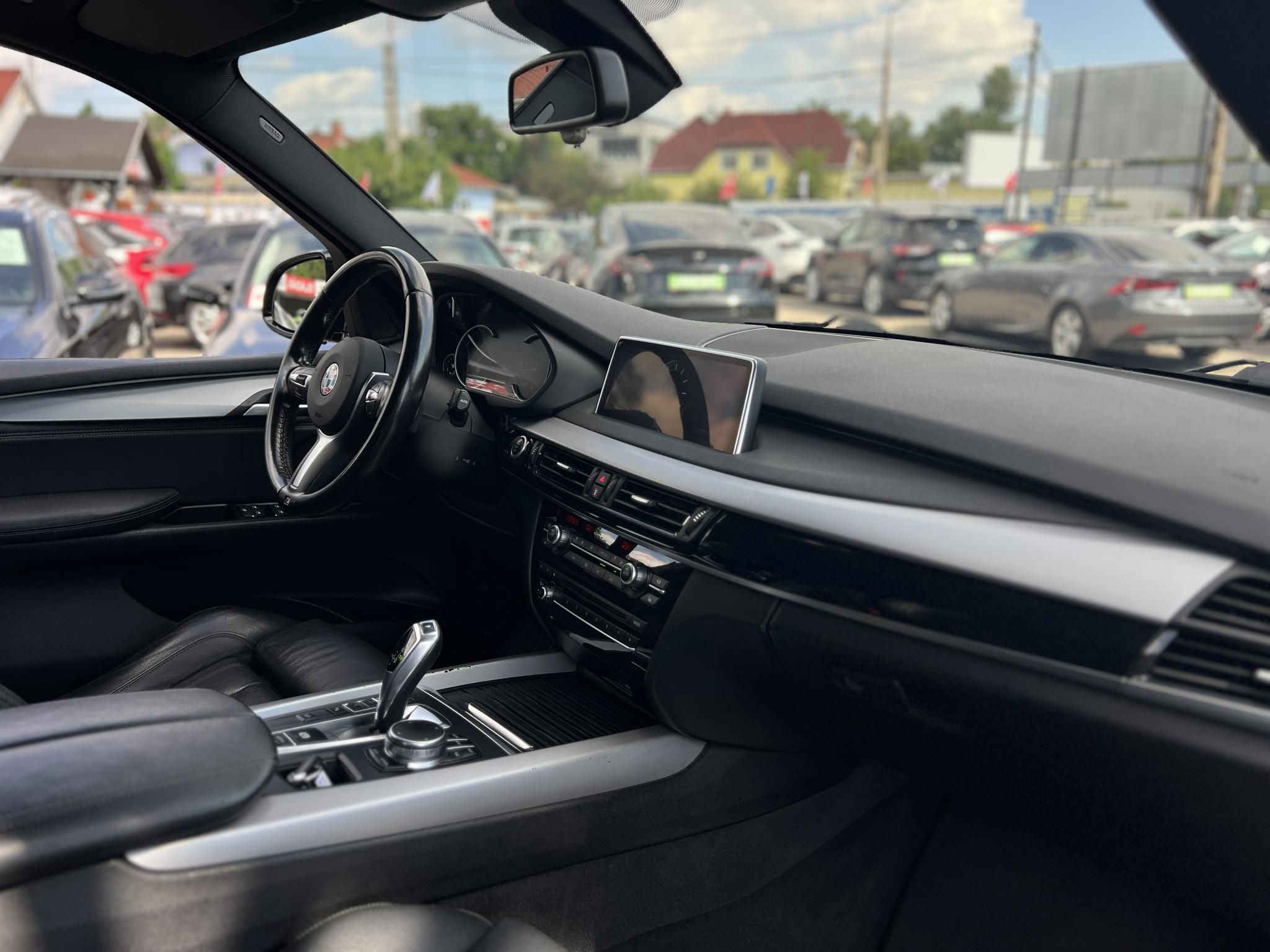 BMW X5 xDrive30d (Automata) Állófűtés Sérülésmentes Márkaszervizelt!