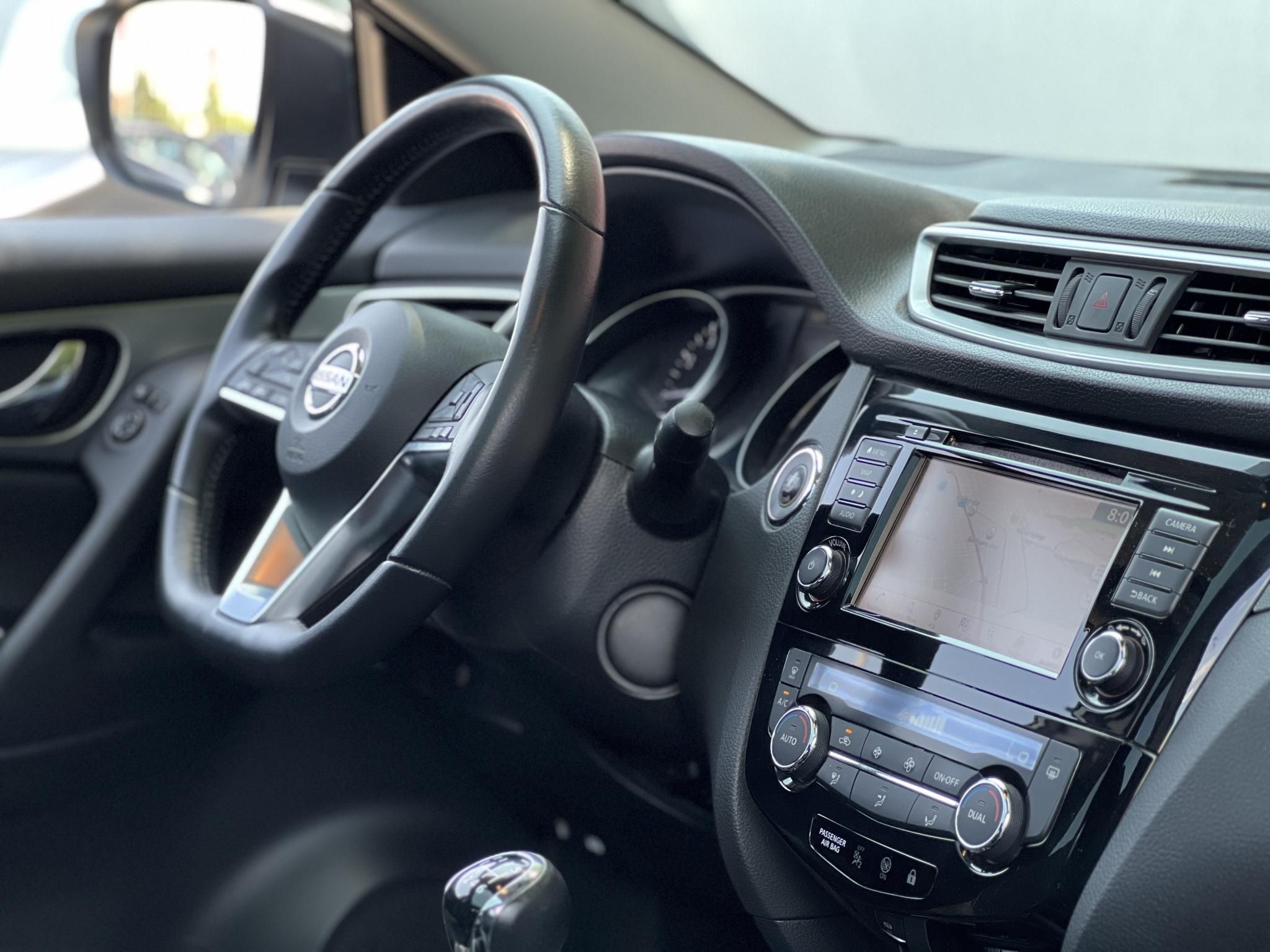 NISSAN QASHQAI 1.3 DIG-T N-Connecta