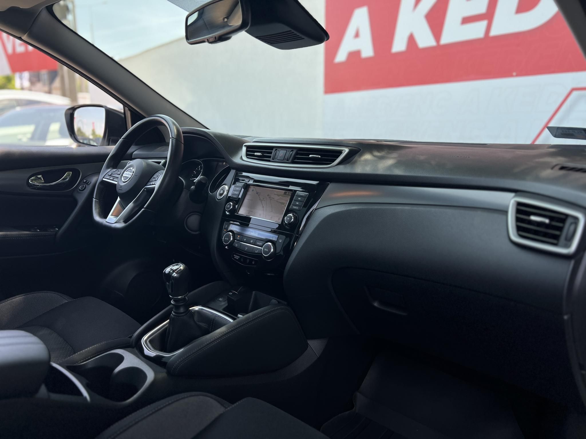 NISSAN QASHQAI 1.3 DIG-T N-Connecta