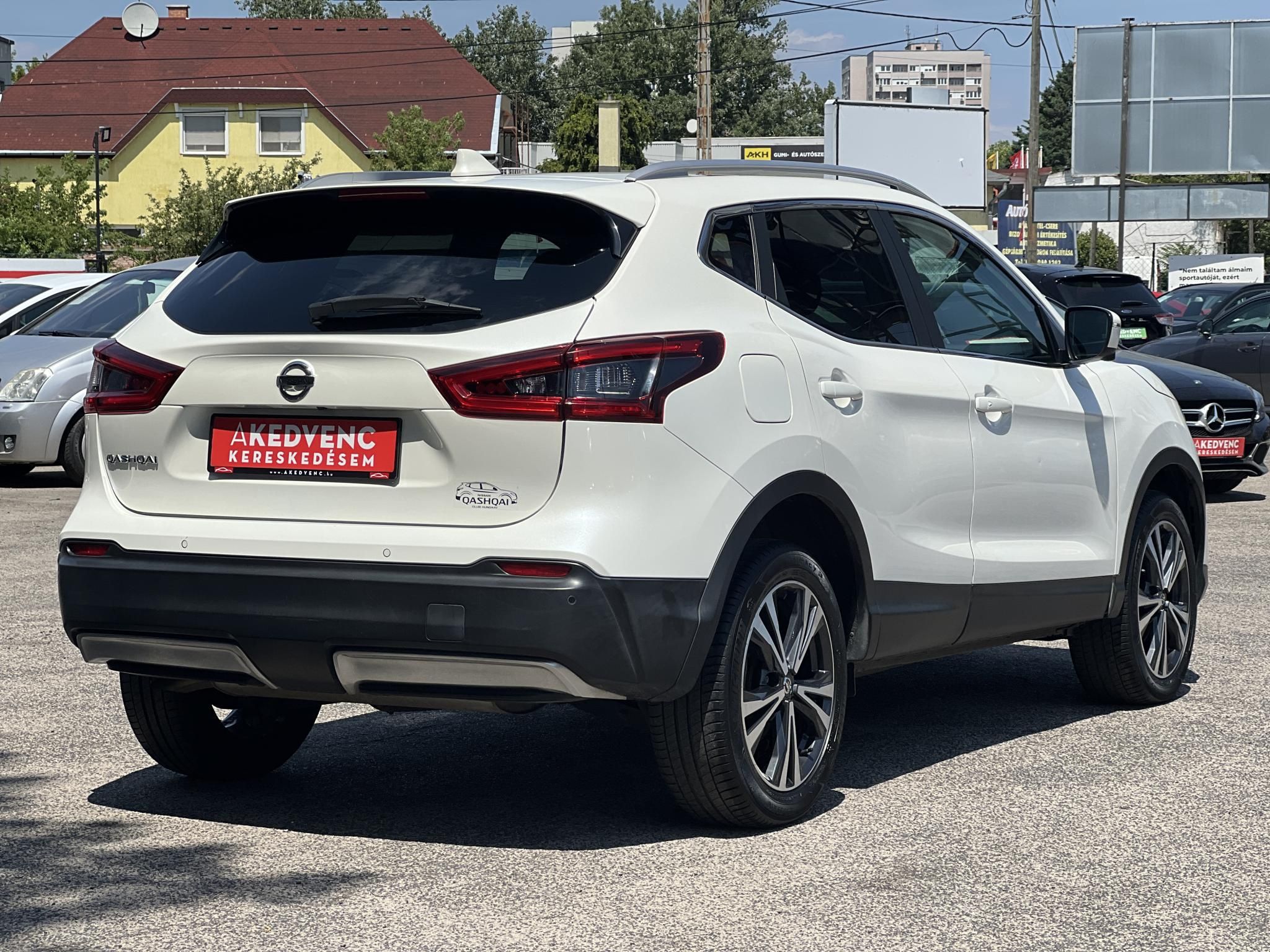 NISSAN QASHQAI 1.3 DIG-T N-Connecta