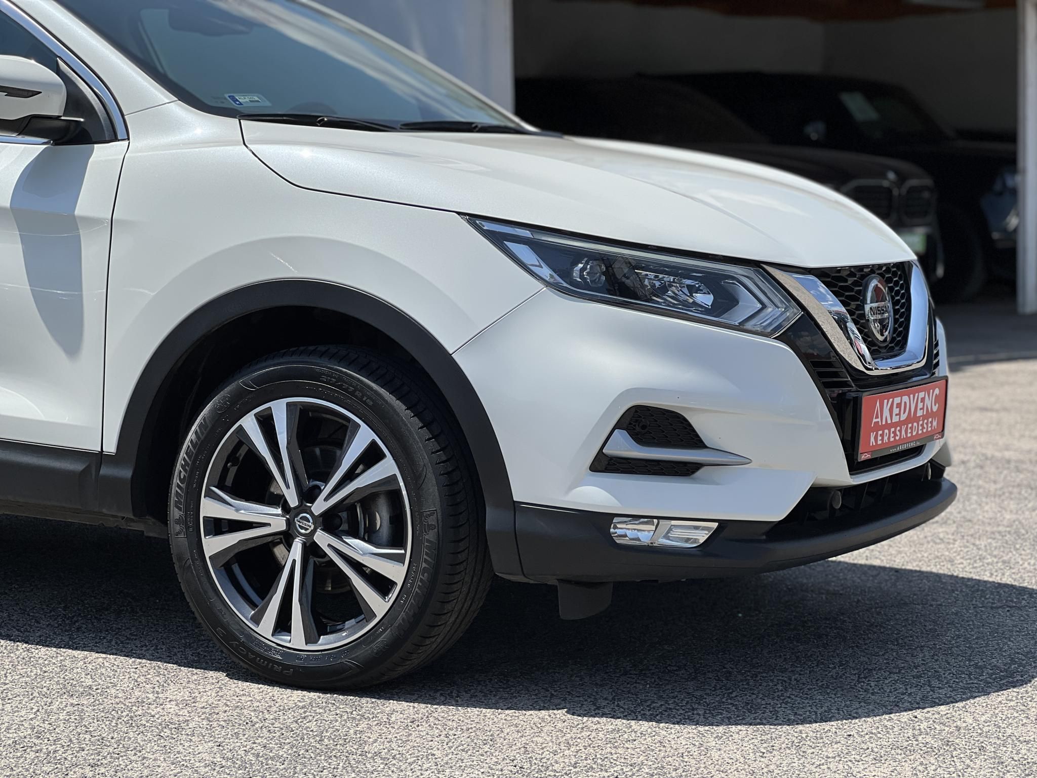 NISSAN QASHQAI 1.3 DIG-T N-Connecta