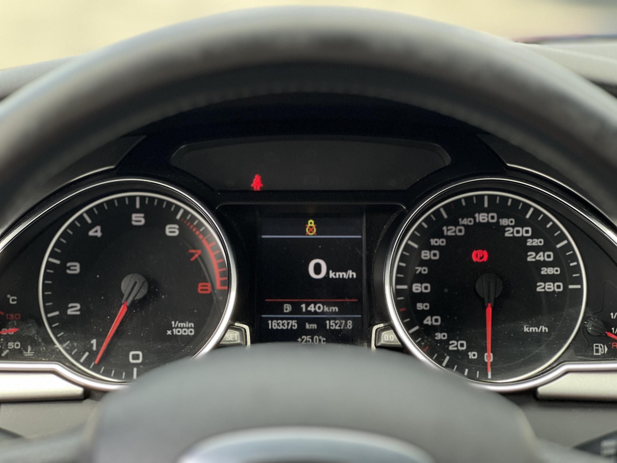 AUDI A5 Coupé 2.0 T FSi S-line 163e km. sérülésmentes. téli-nyári gumi. dokumentált előélet!