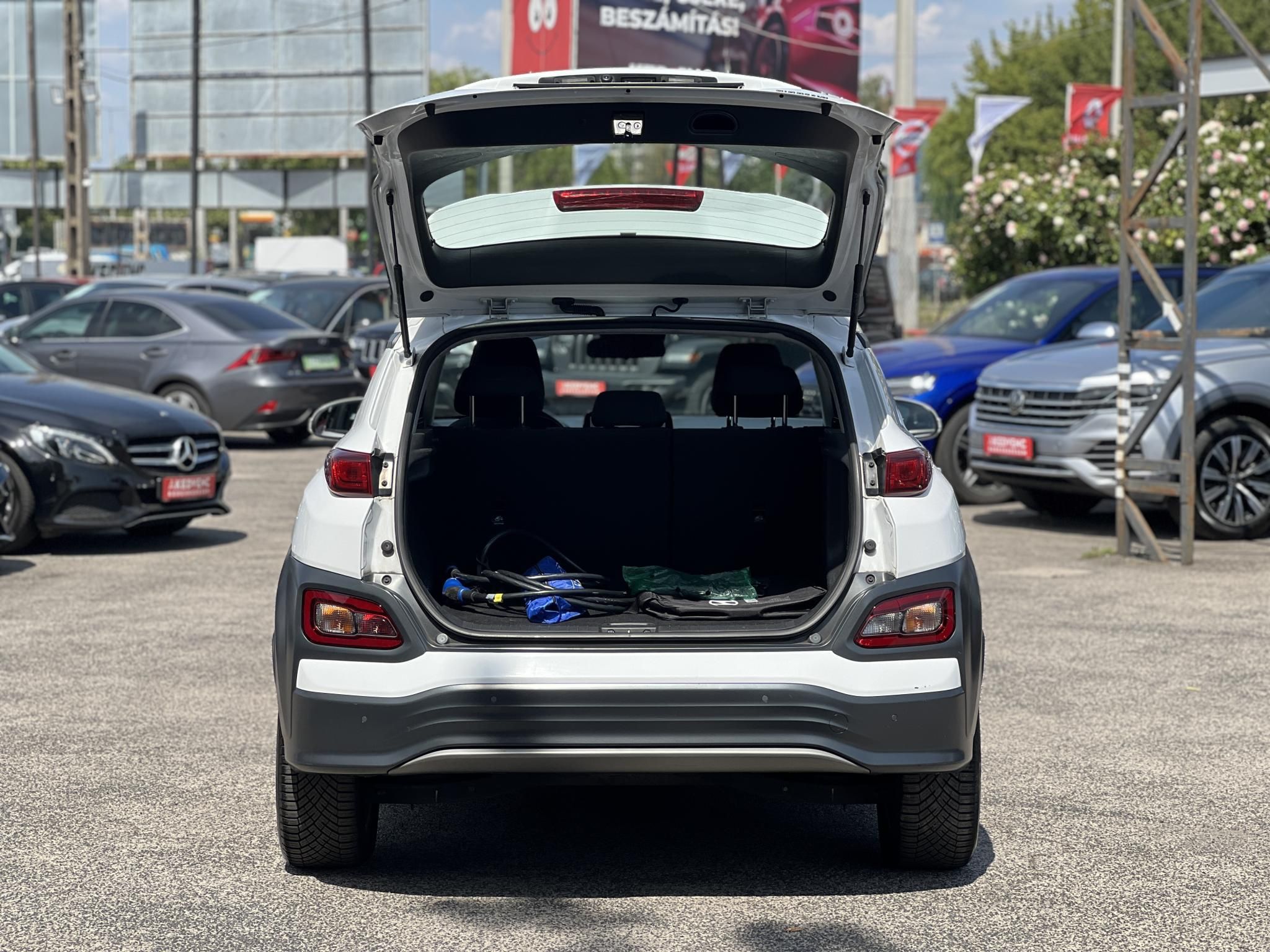 HYUNDAI KONA EV 64kWh Comfort