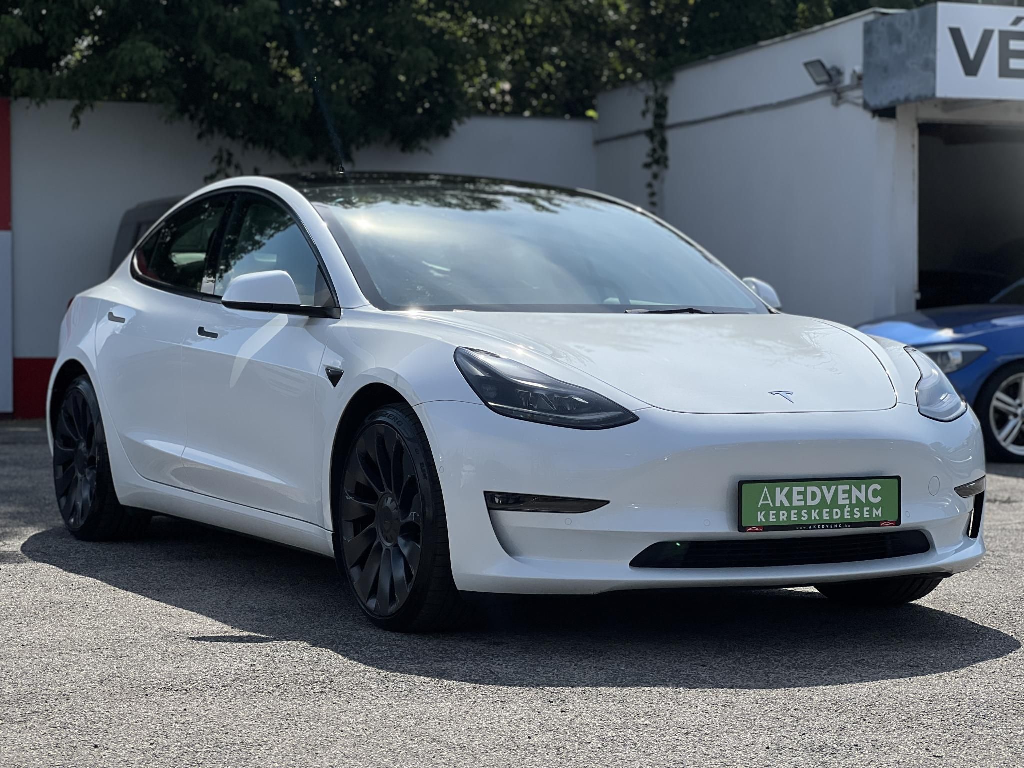 TESLA MODEL 3 Performance AWD (Automata) 76e km. AMD Ryzen. mátrix LED. hőszivattyú. garanciális. megkímélt állapot!