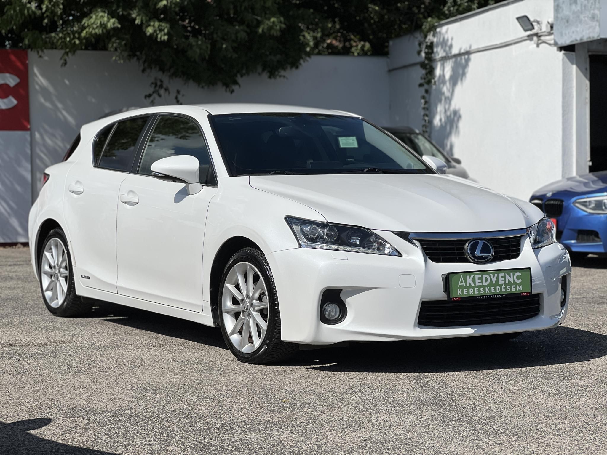 LEXUS CT 200h Executive (Automata) 140e km. Tempomat Tolatókamera