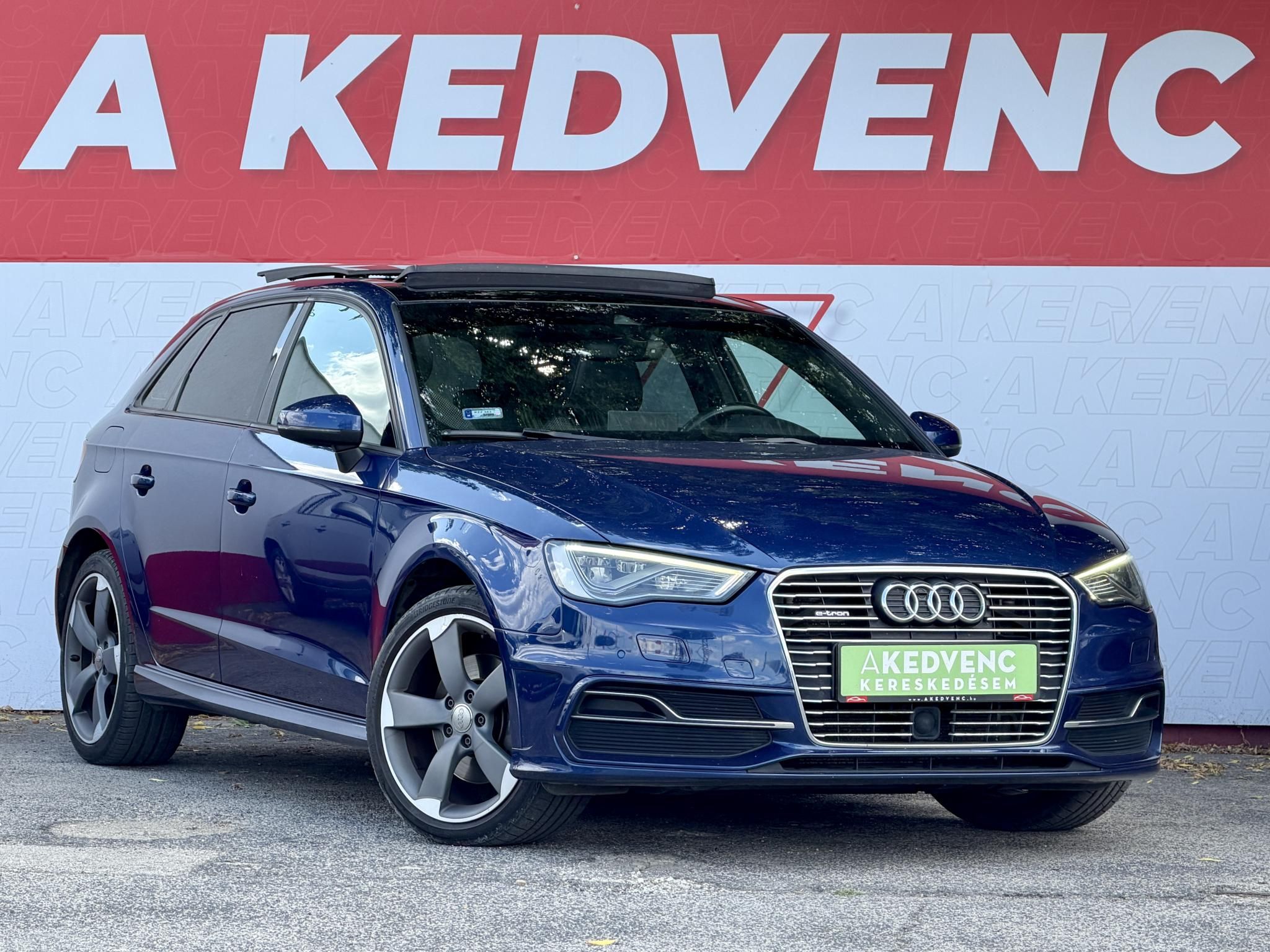 AUDI A3 Sportback 1.4 TFSI Ambiente S-tronic e-tron Bang and Olufsen. panoráma tető. 40km elektromos hatótáv. vezérlés cserélve!