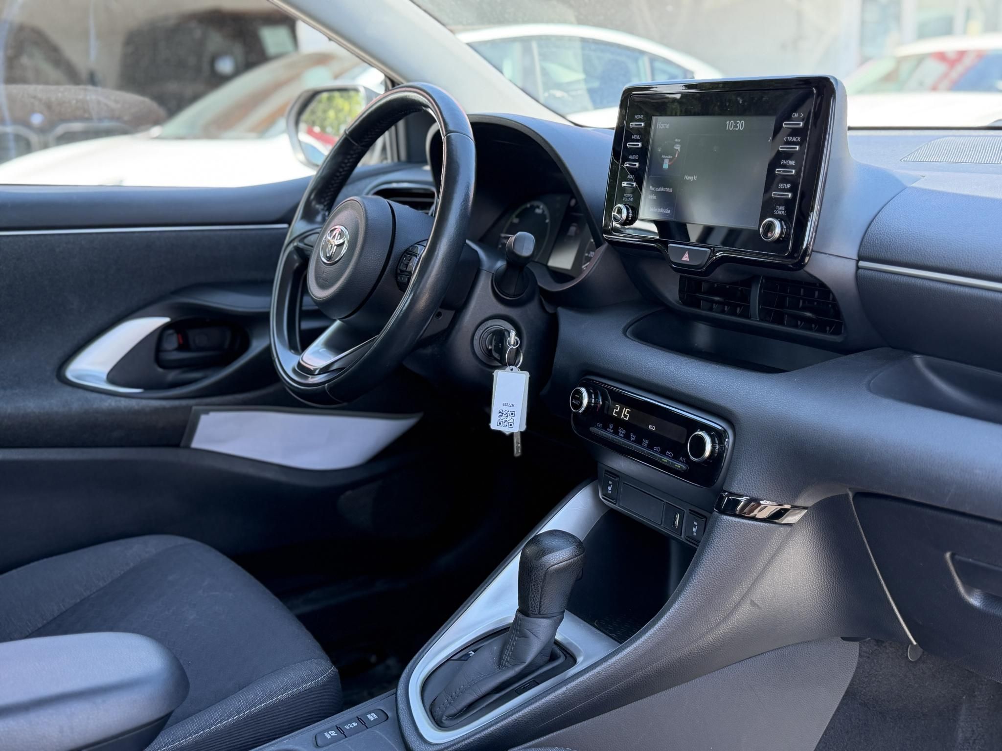 TOYOTA YARIS 1.5 Hybrid Comfort Tech e-CVT 103e km. ülésfűtés. kormányfűtés. kamera. sávtartó. digitklíma