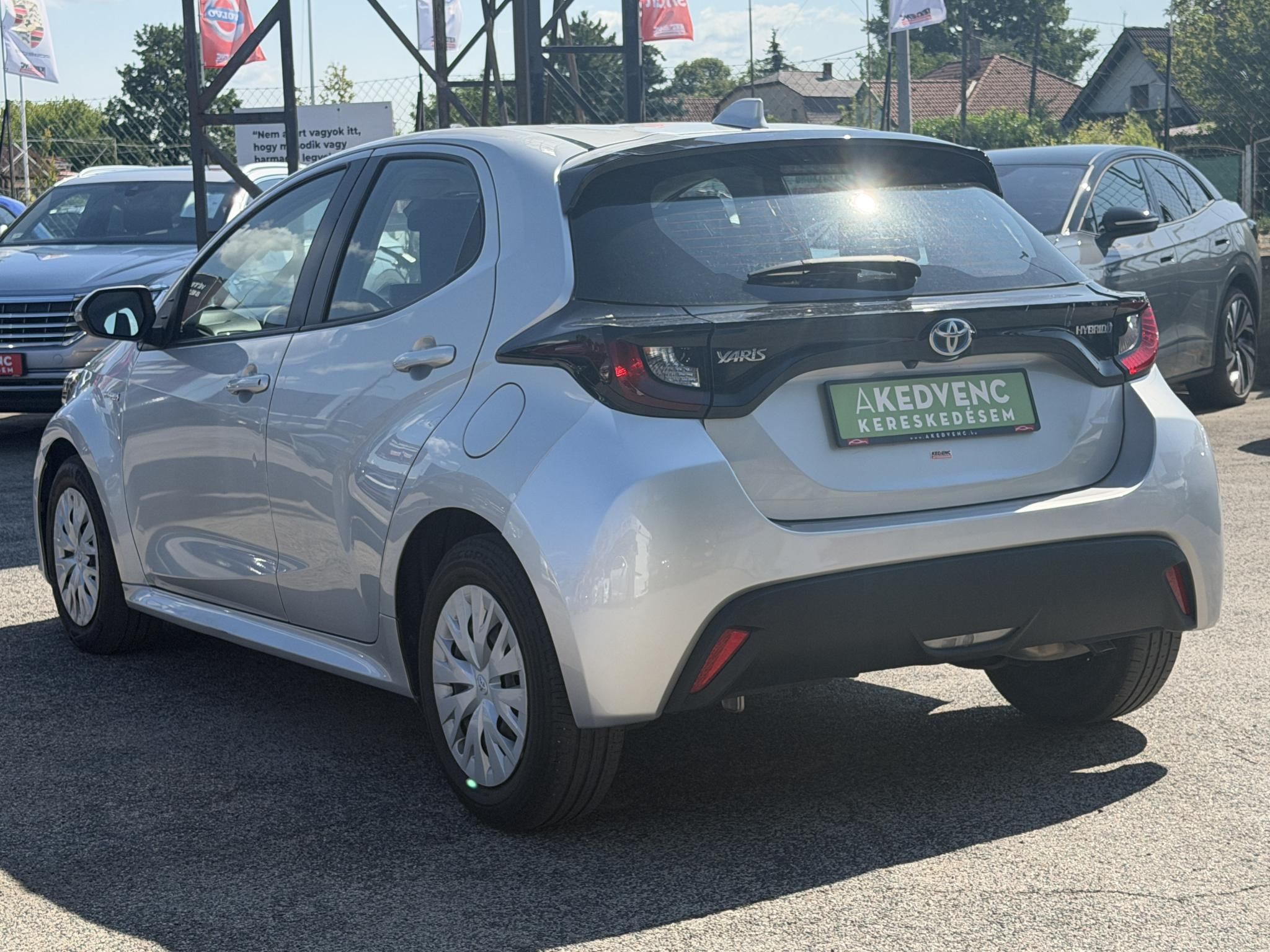 TOYOTA YARIS 1.5 Hybrid Comfort Tech e-CVT 103e km. ülésfűtés. kormányfűtés. kamera. sávtartó. digitklíma