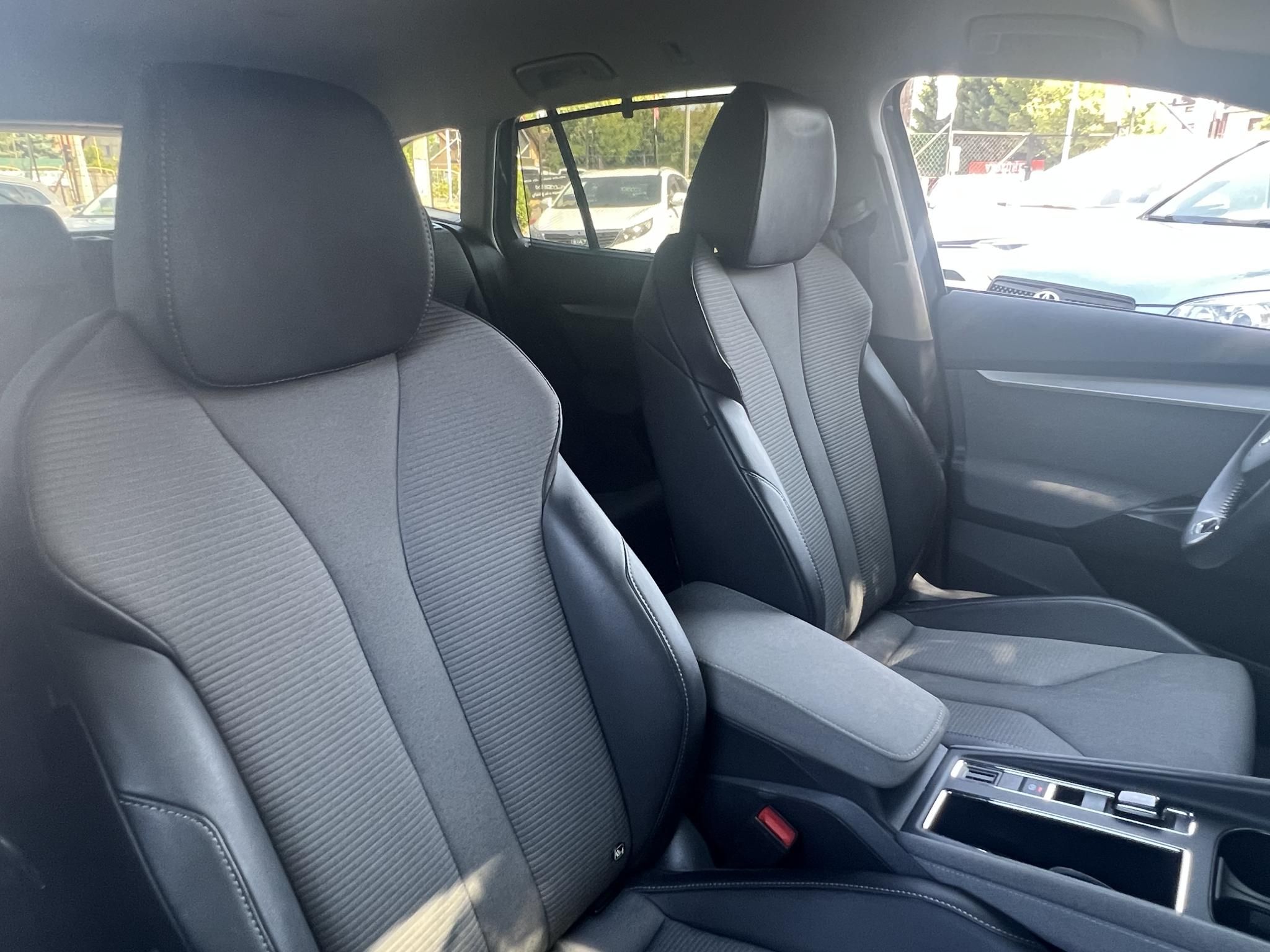 SKODA ENYAQ iV 60 Sportline Led fényszoró Navigáció Carplay Keyless Tolatókamera!