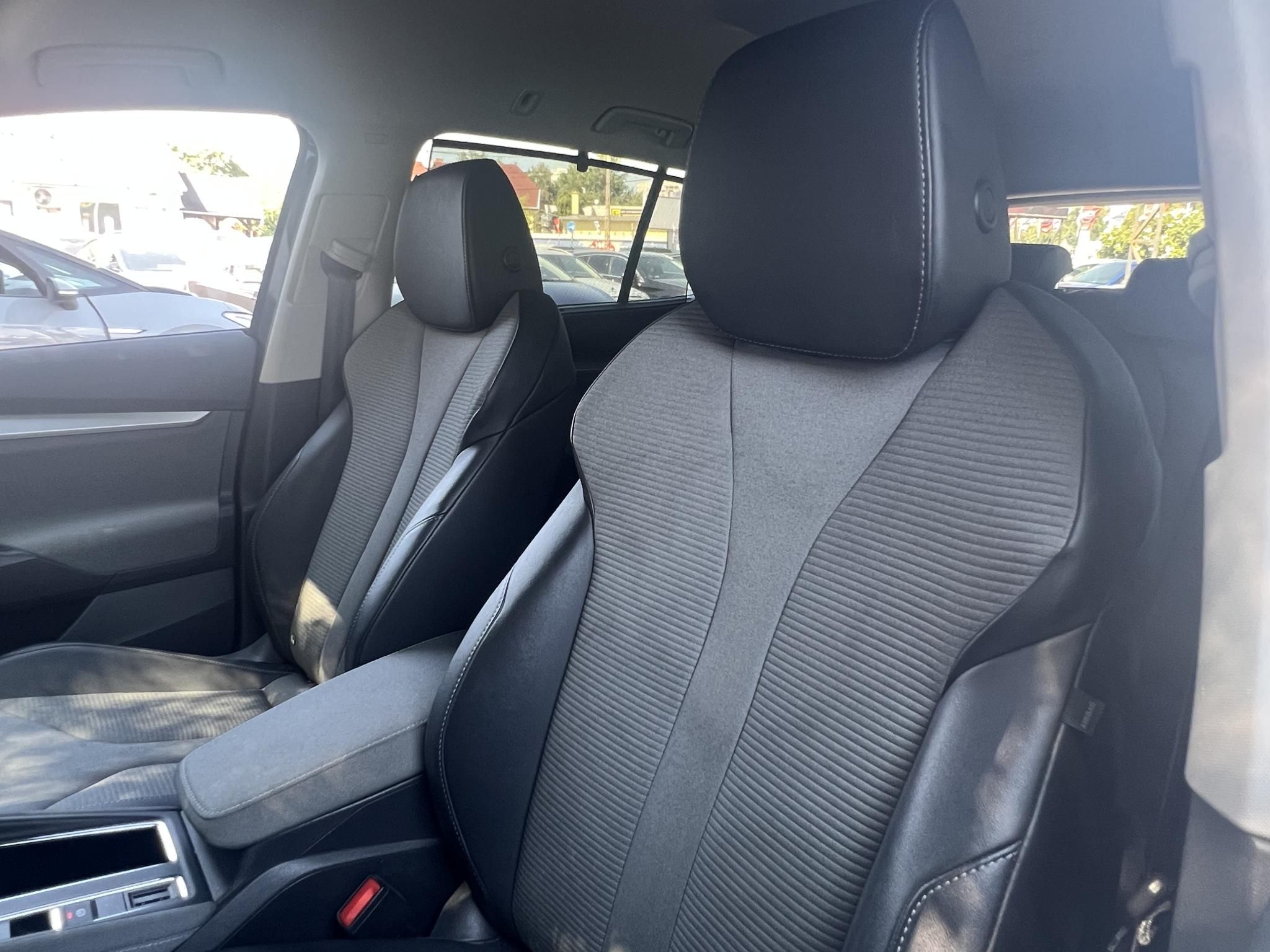 SKODA ENYAQ iV 60 Sportline Led fényszoró Navigáció Carplay Keyless Tolatókamera!