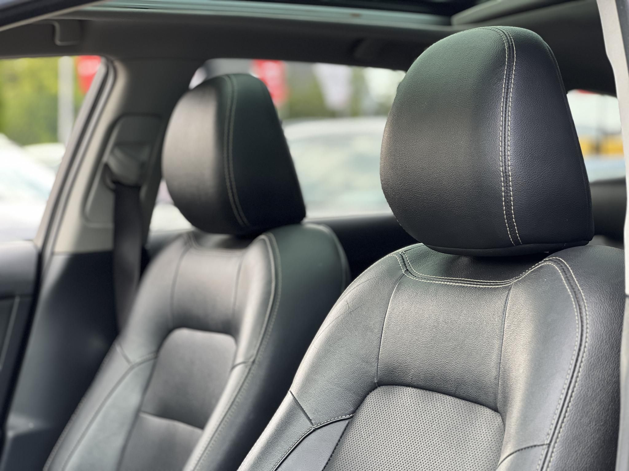 TOYOTA AVENSIS Touring Sports 2.0 D-4D Executive Magyarországi. Gyári fényezés. Végig vezetett szervizkönyv!