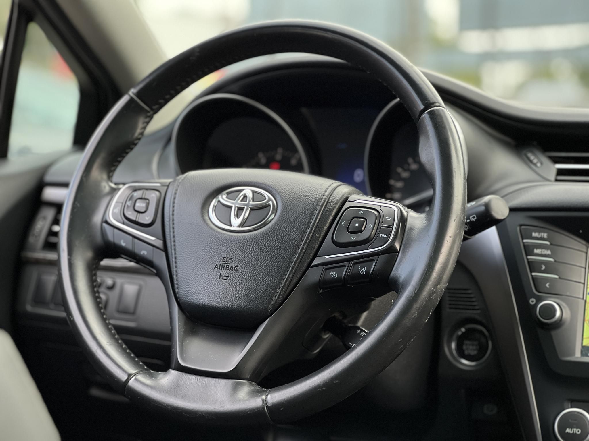 TOYOTA AVENSIS Touring Sports 2.0 D-4D Executive Magyarországi. Gyári fényezés. Végig vezetett szervizkönyv!