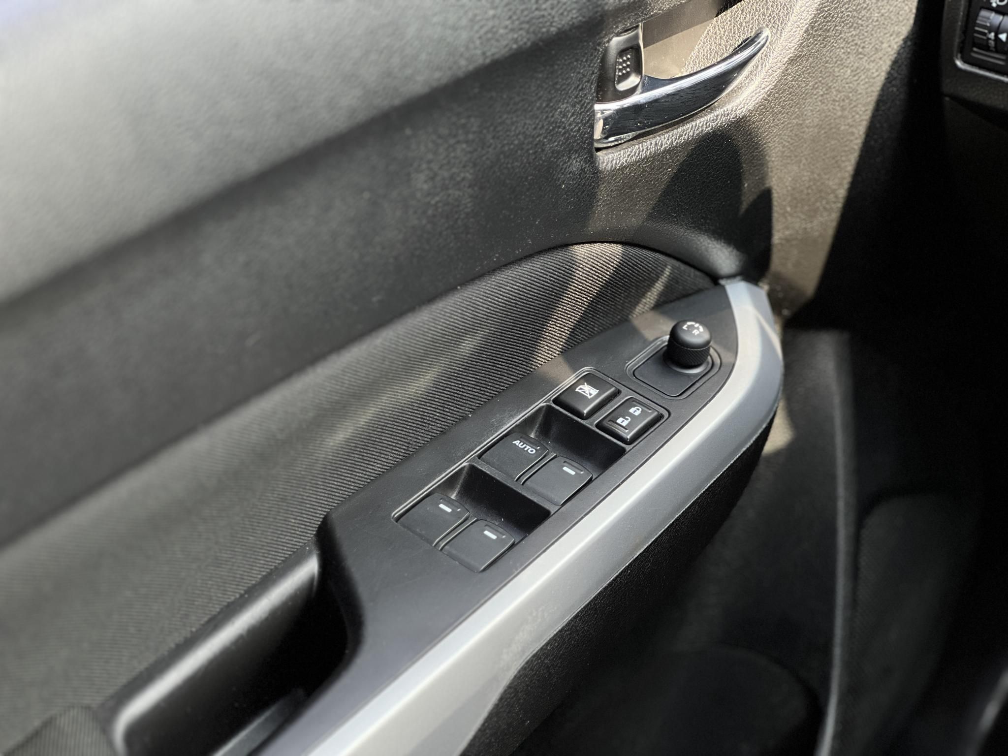 SUZUKI VITARA 1.6 GL+ M.o.i. 2.tul. Rendszeresen karbantartott Gyári fényezés!Legjobb ár!