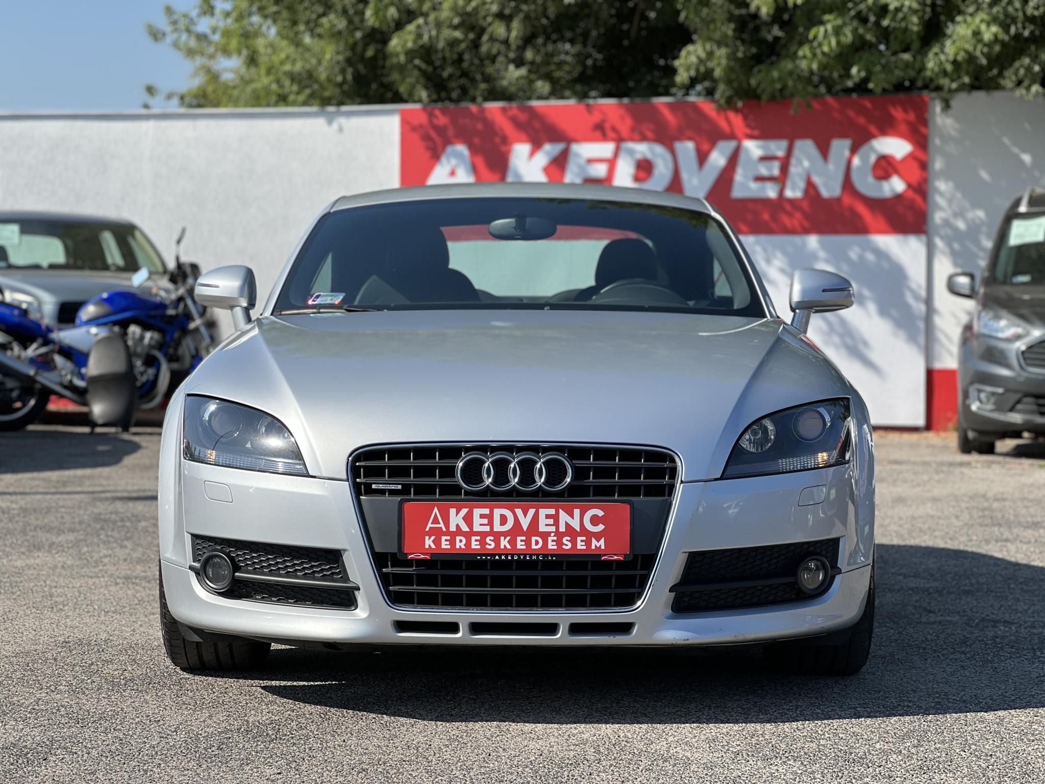 AUDI TT Coupe 2.0 TDI Quattro DPF Sérülésmentes Dokumentált előélet Carplay!