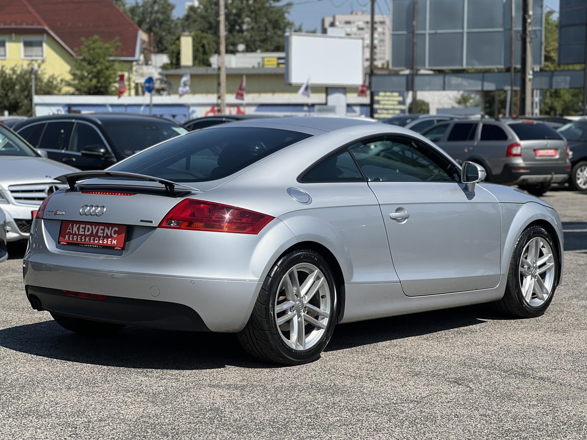 AUDI TT Coupe 2.0 TDI Quattro DPF Sérülésmentes Dokumentált előélet Carplay!
