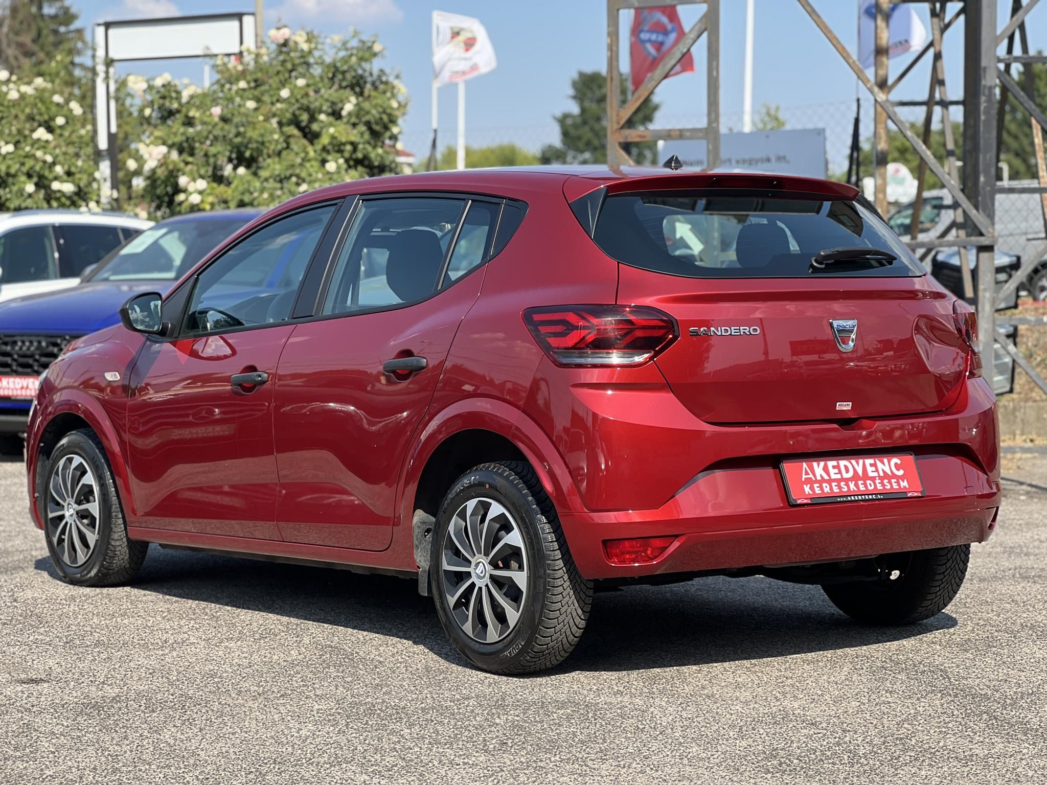 DACIA SANDERO 1.0 TCe Essential Magyarországi. Gyári fényezés. Végig vezetett szervizkönyv!