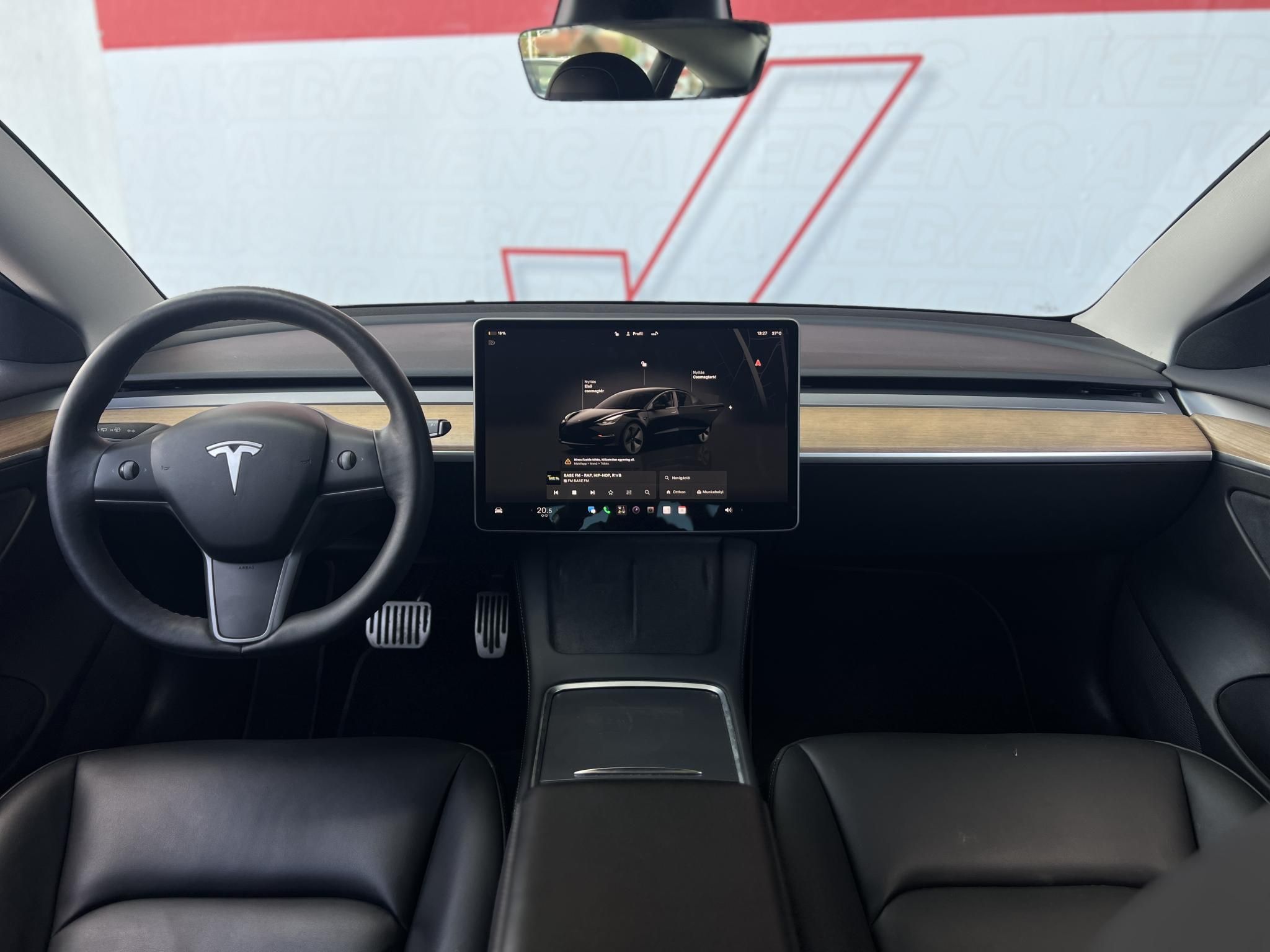 TESLA MODEL 3 Long Range AWD (Automata) 47e km. mátrix LED. hőszivattyú. AMD Ryzen. garanciális!