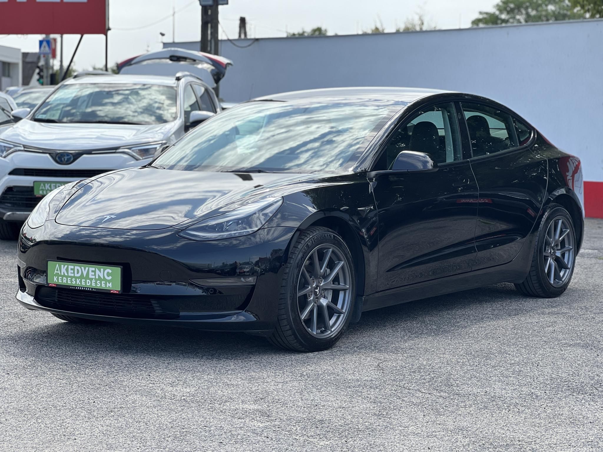 TESLA MODEL 3 Long Range AWD (Automata) 47e km. mátrix LED. hőszivattyú. AMD Ryzen. garanciális!